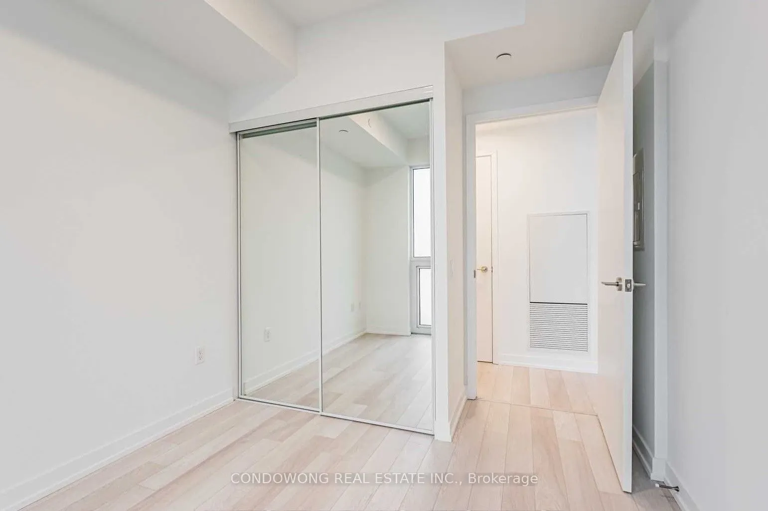 39 Roehampton Avenue, #4103