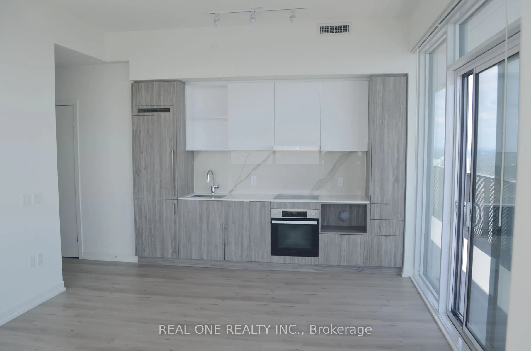 138 Downes Street, #6906