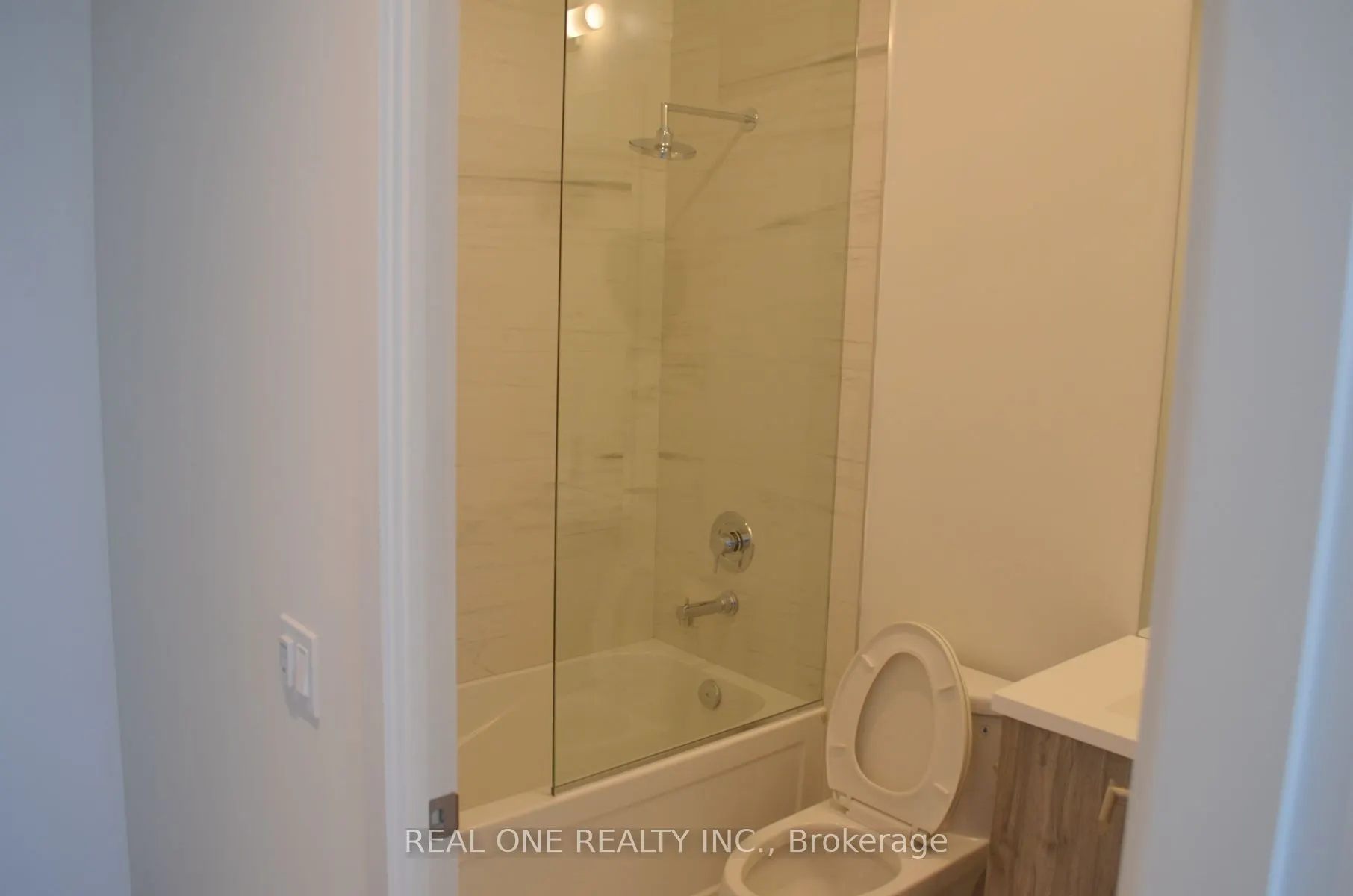 138 Downes Street, #6906