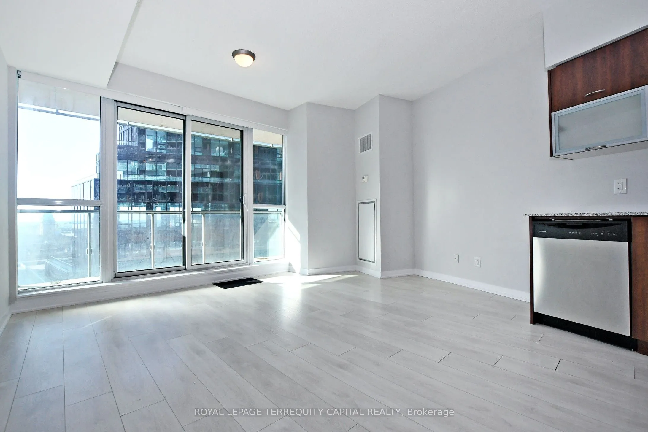 150 East Liberty Street, #709