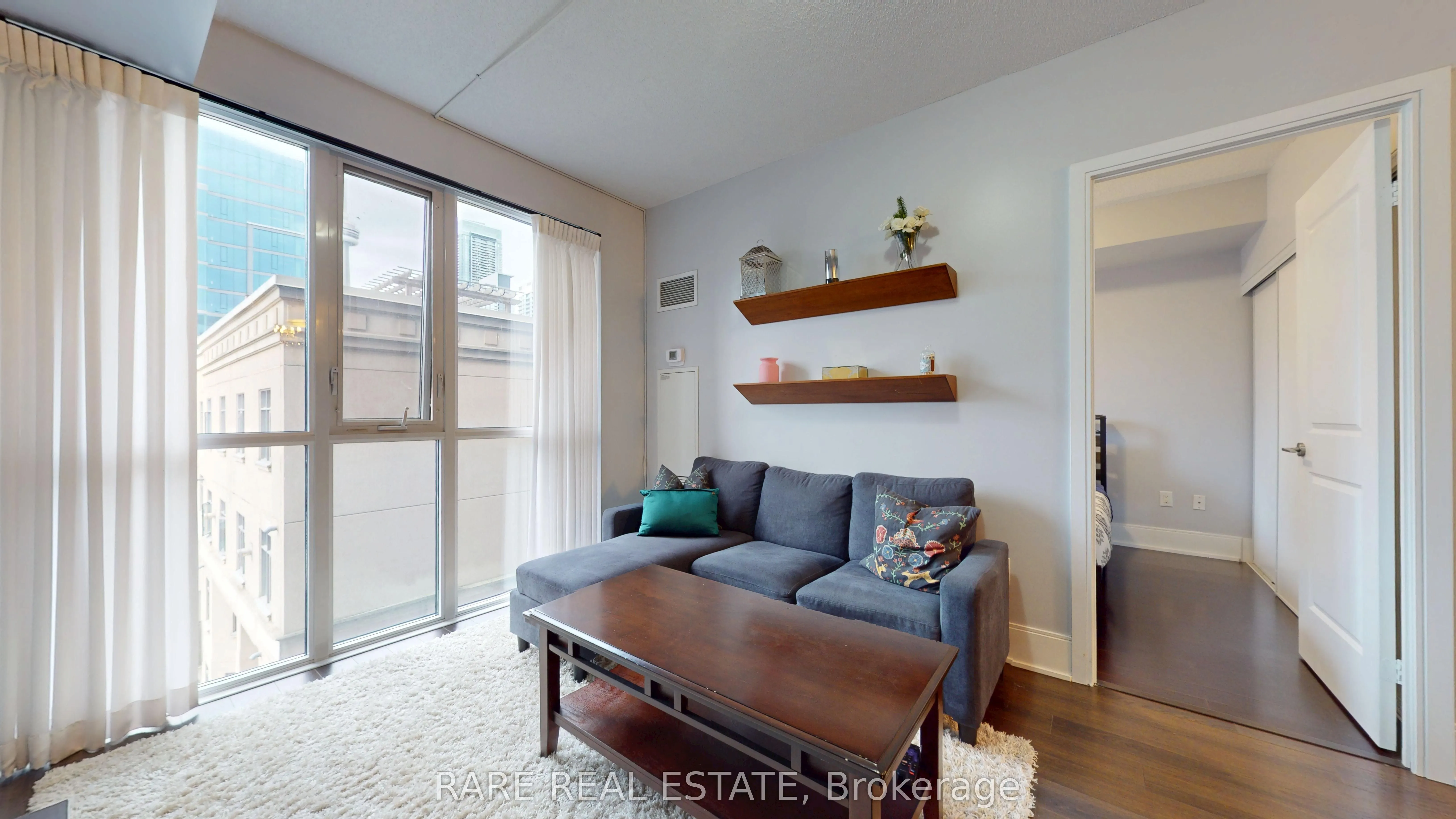 560 Front Street W, #925