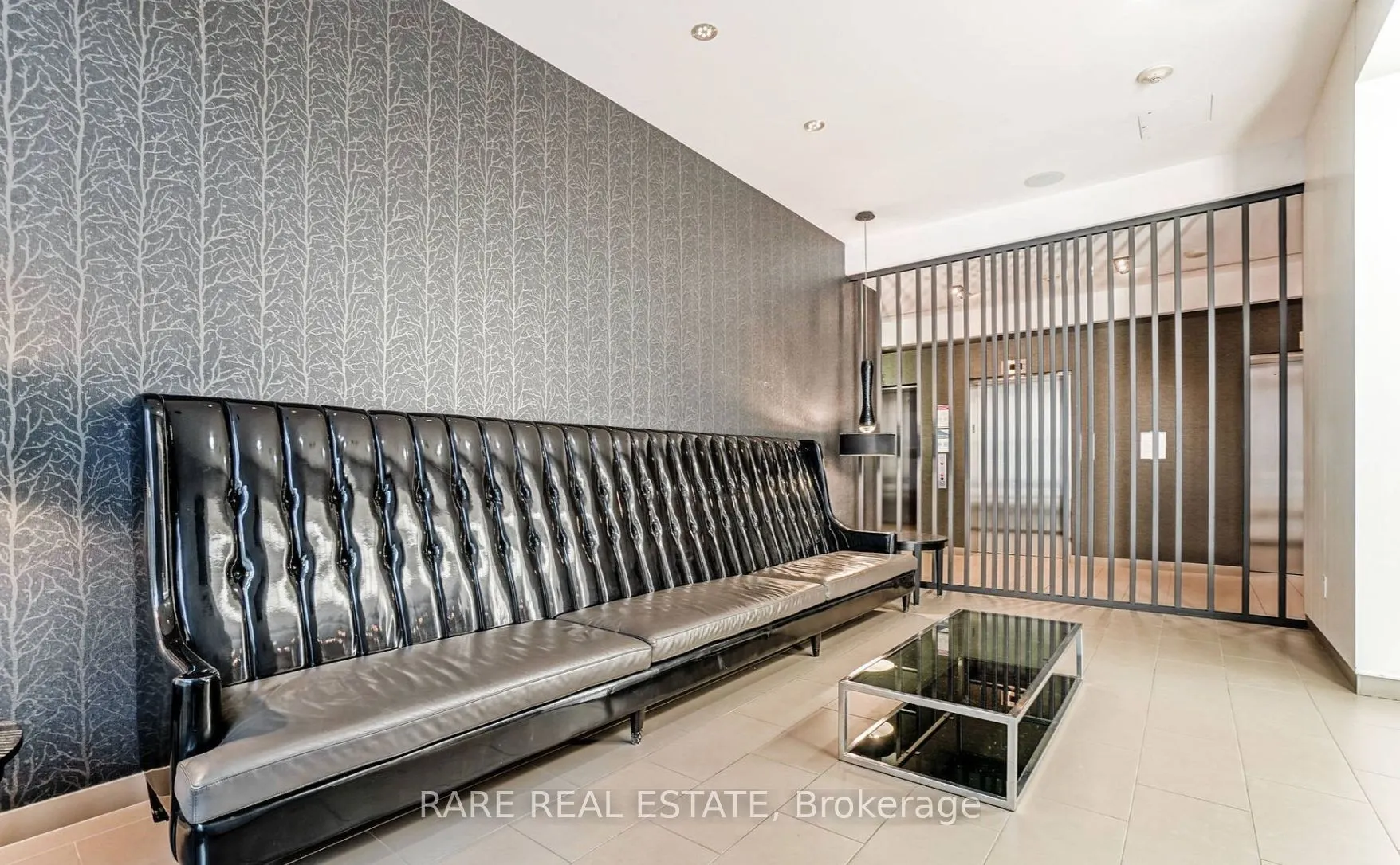 560 Front Street W, #925