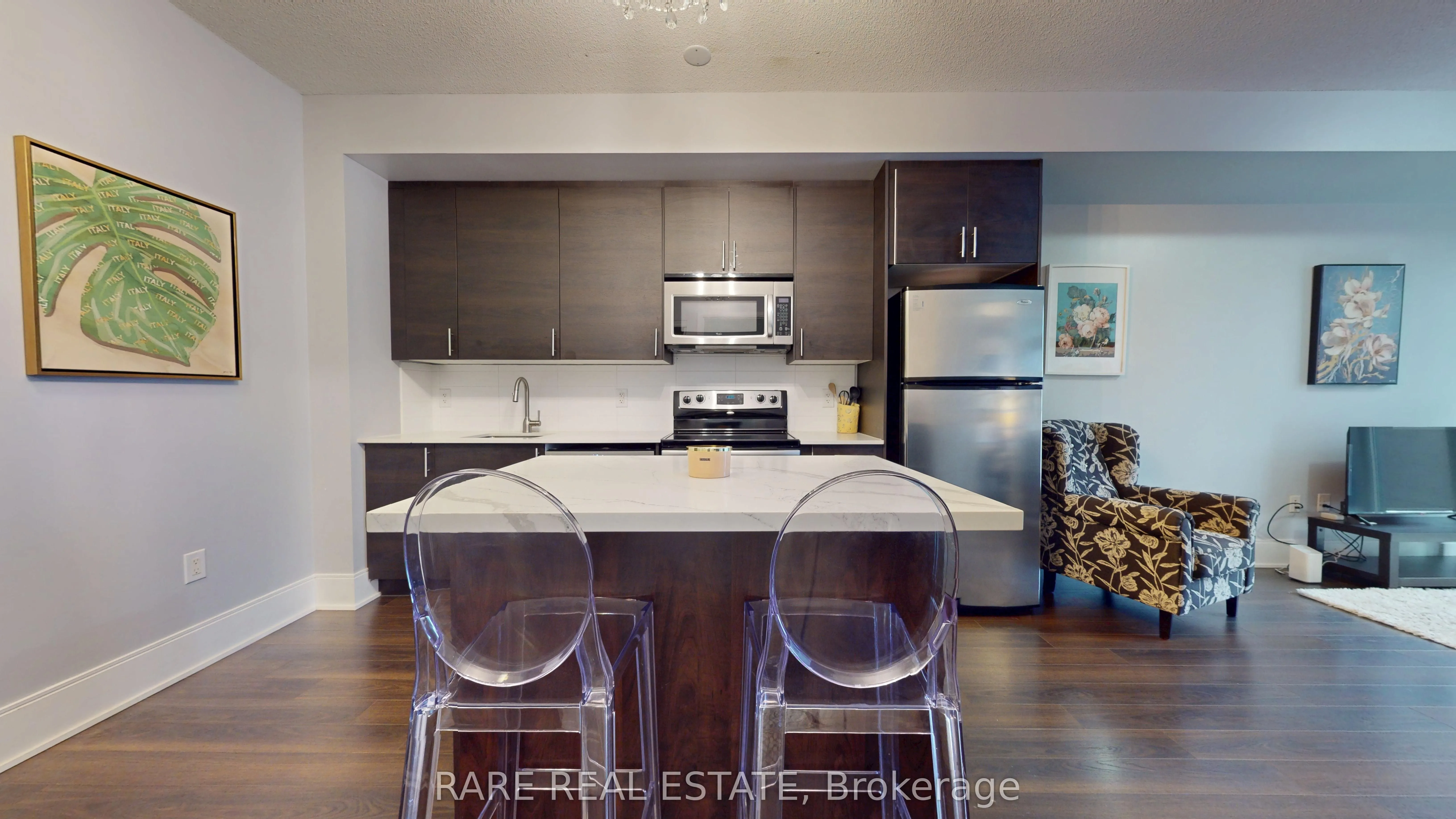 560 Front Street W, #925