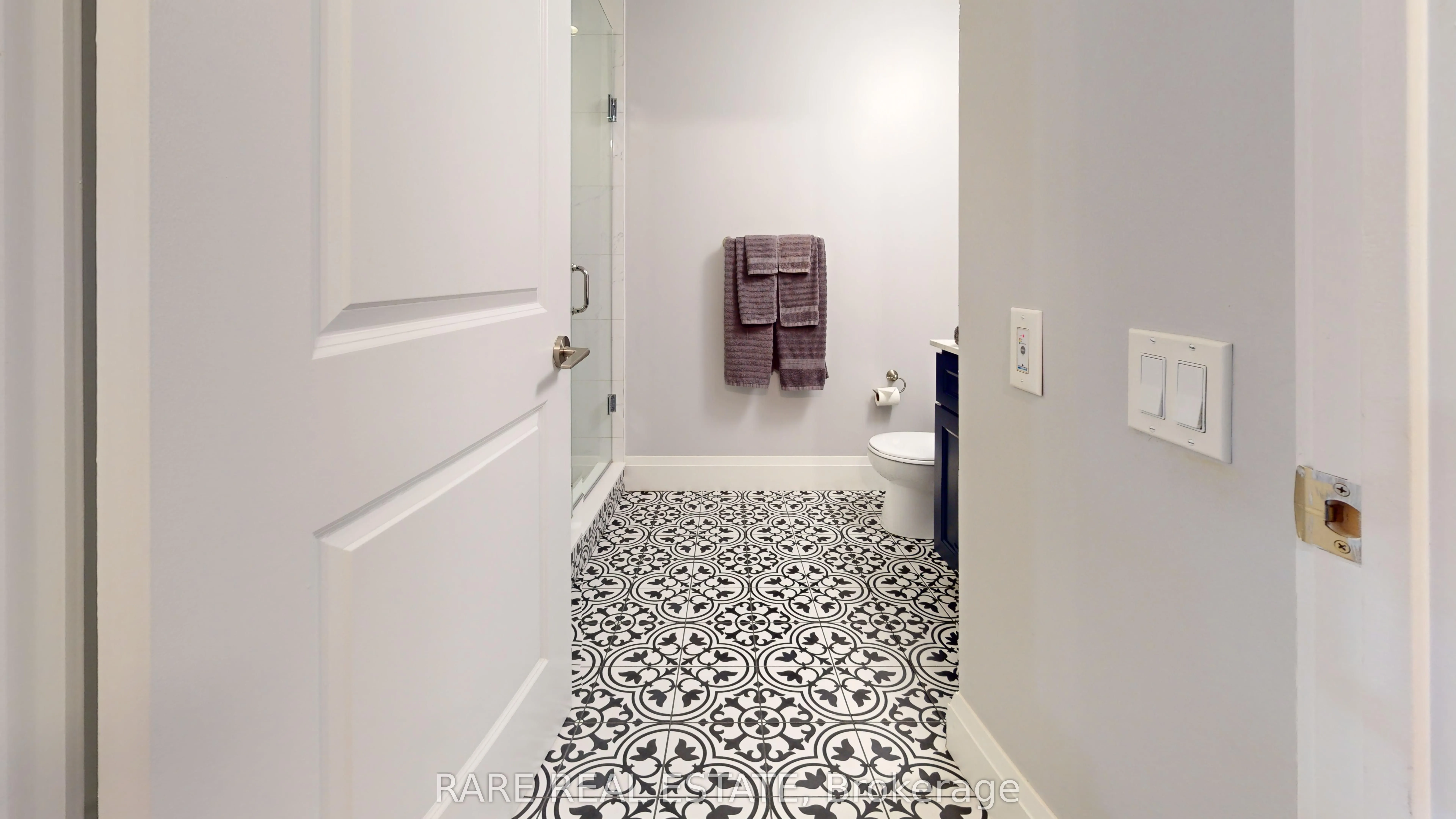 560 Front Street W, #925