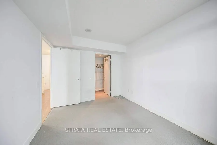 19 Singer Court, #512