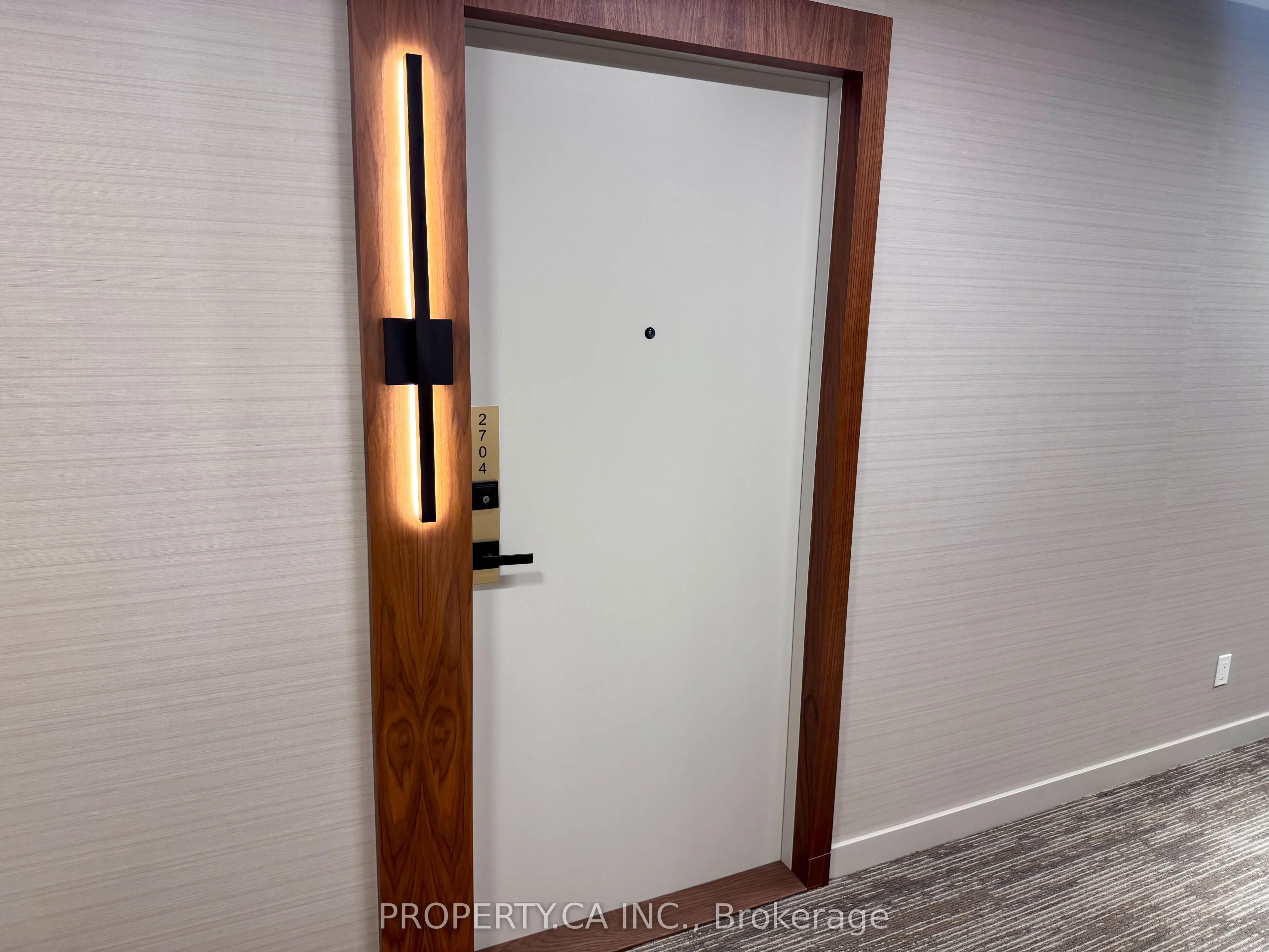 327 King Street W, #2704