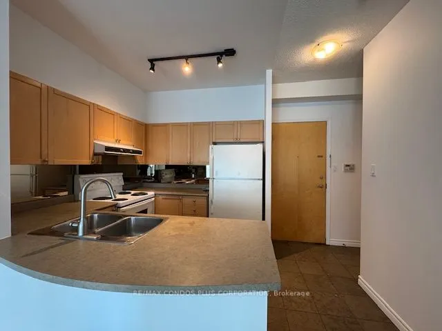 600 Queens Quay W, #Sph23
