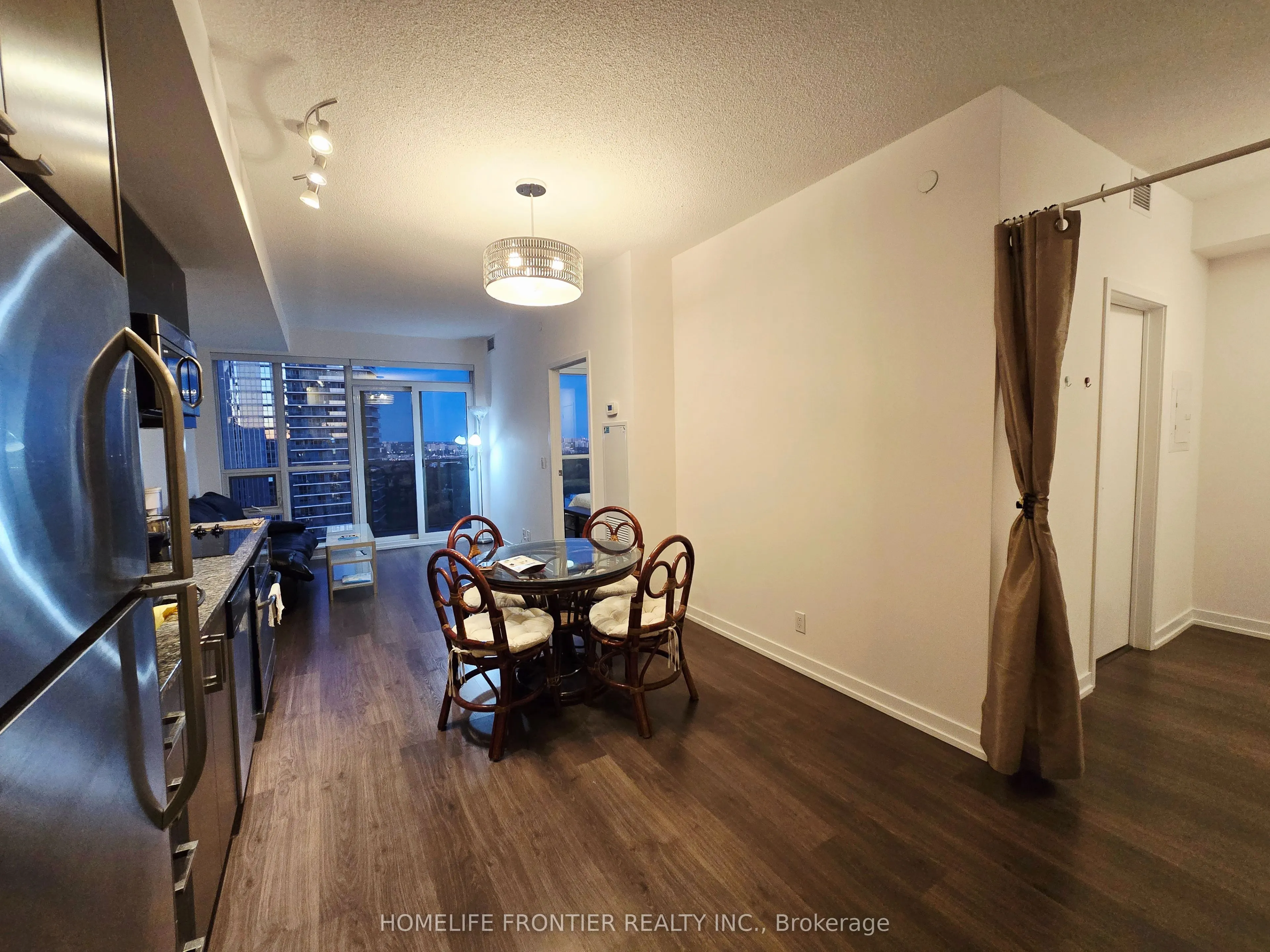 98 Lillian Street, #16