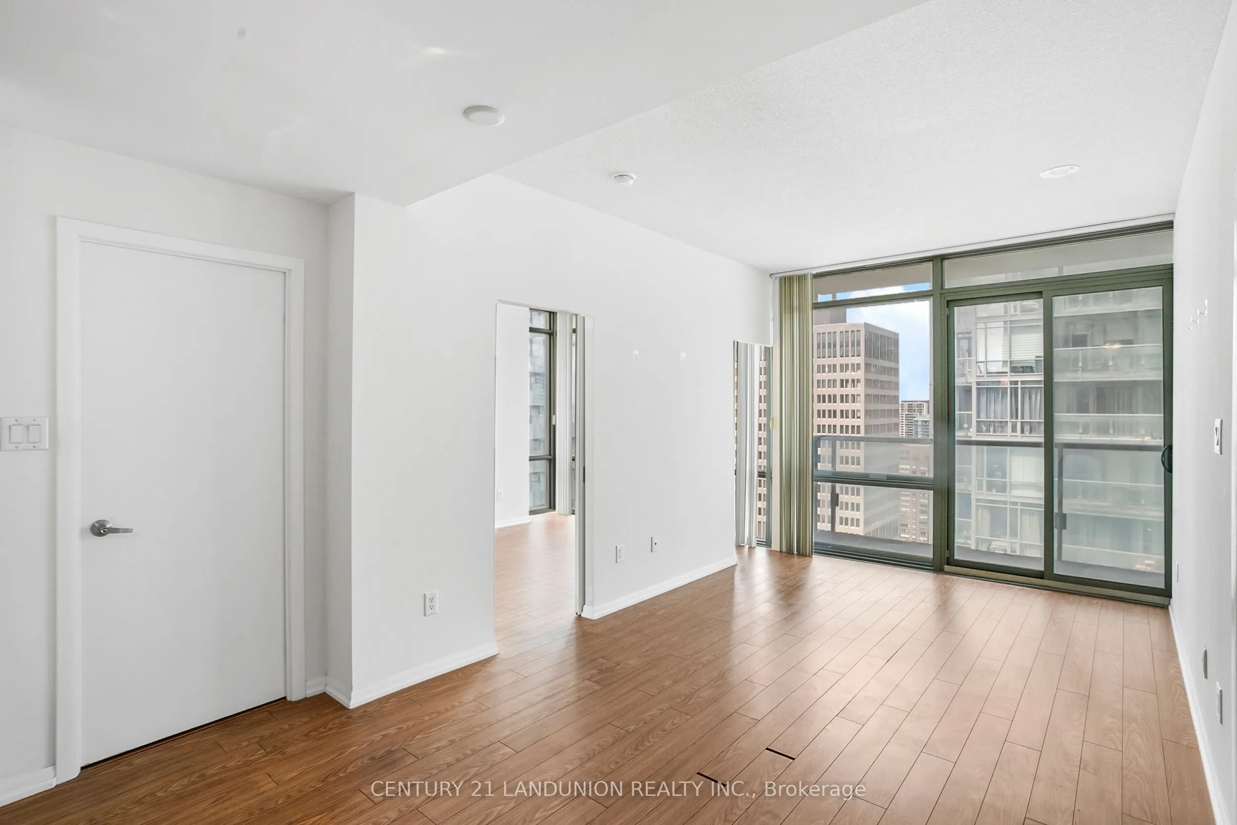 38 Grenville Street, #2801
