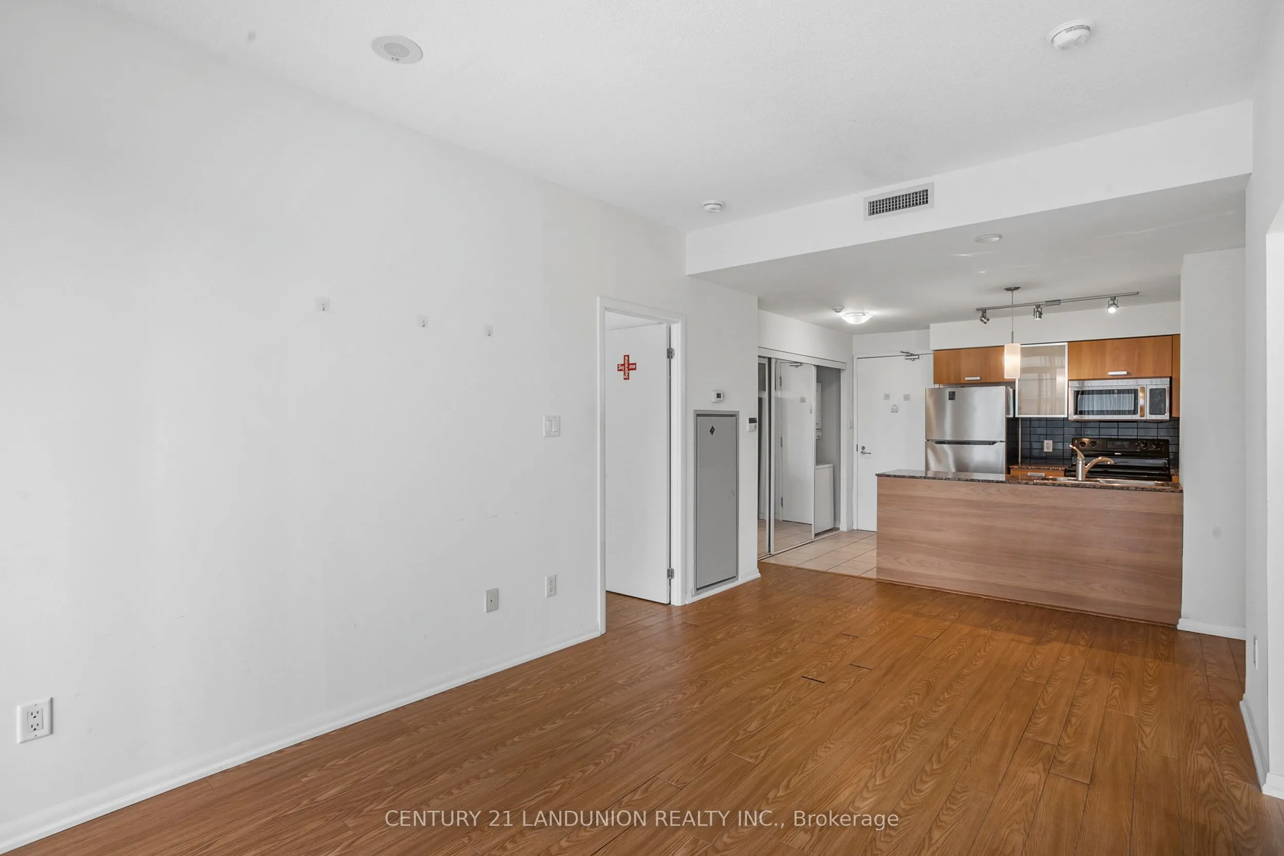38 Grenville Street, #2801