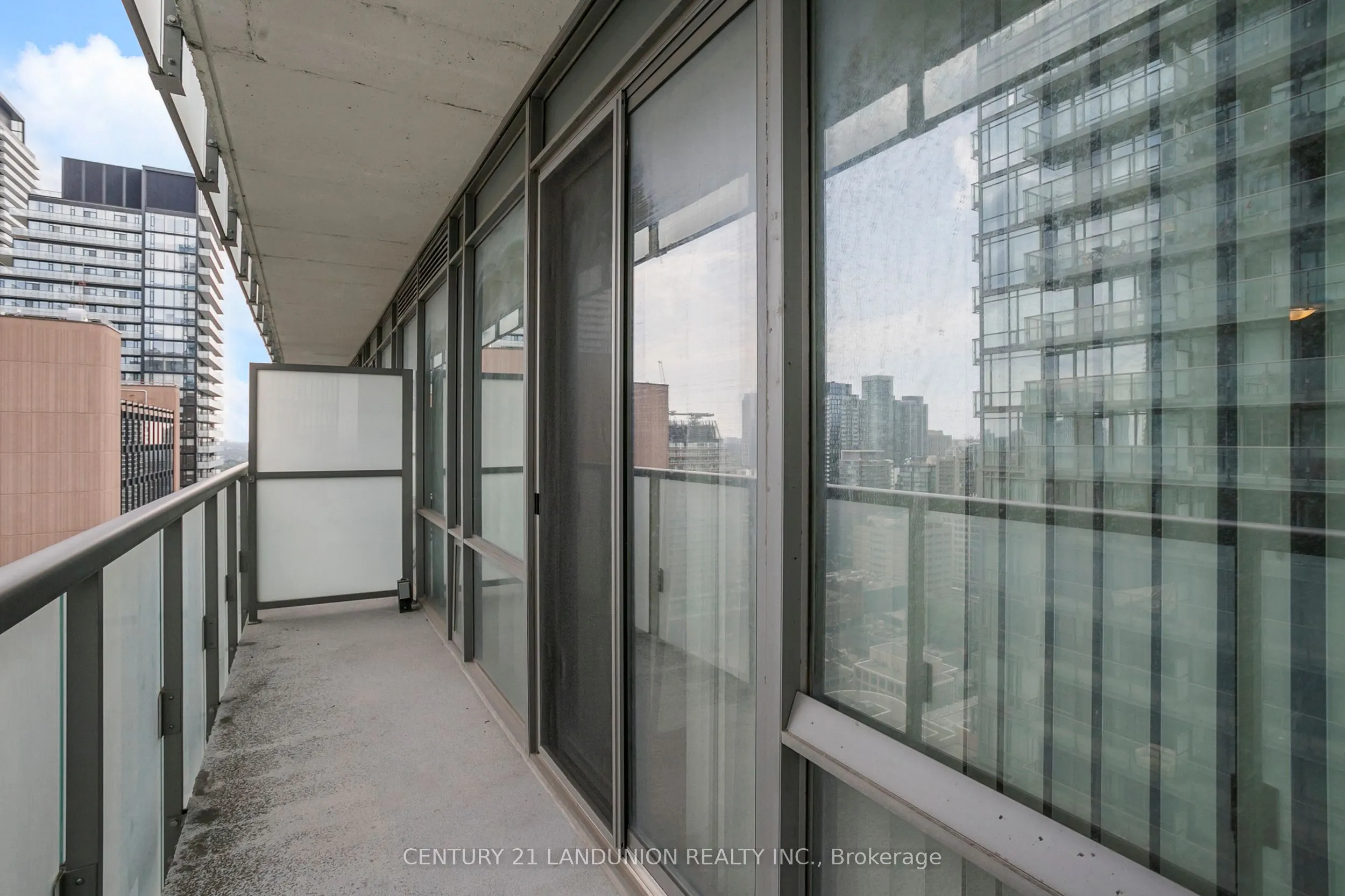 38 Grenville Street, #2801