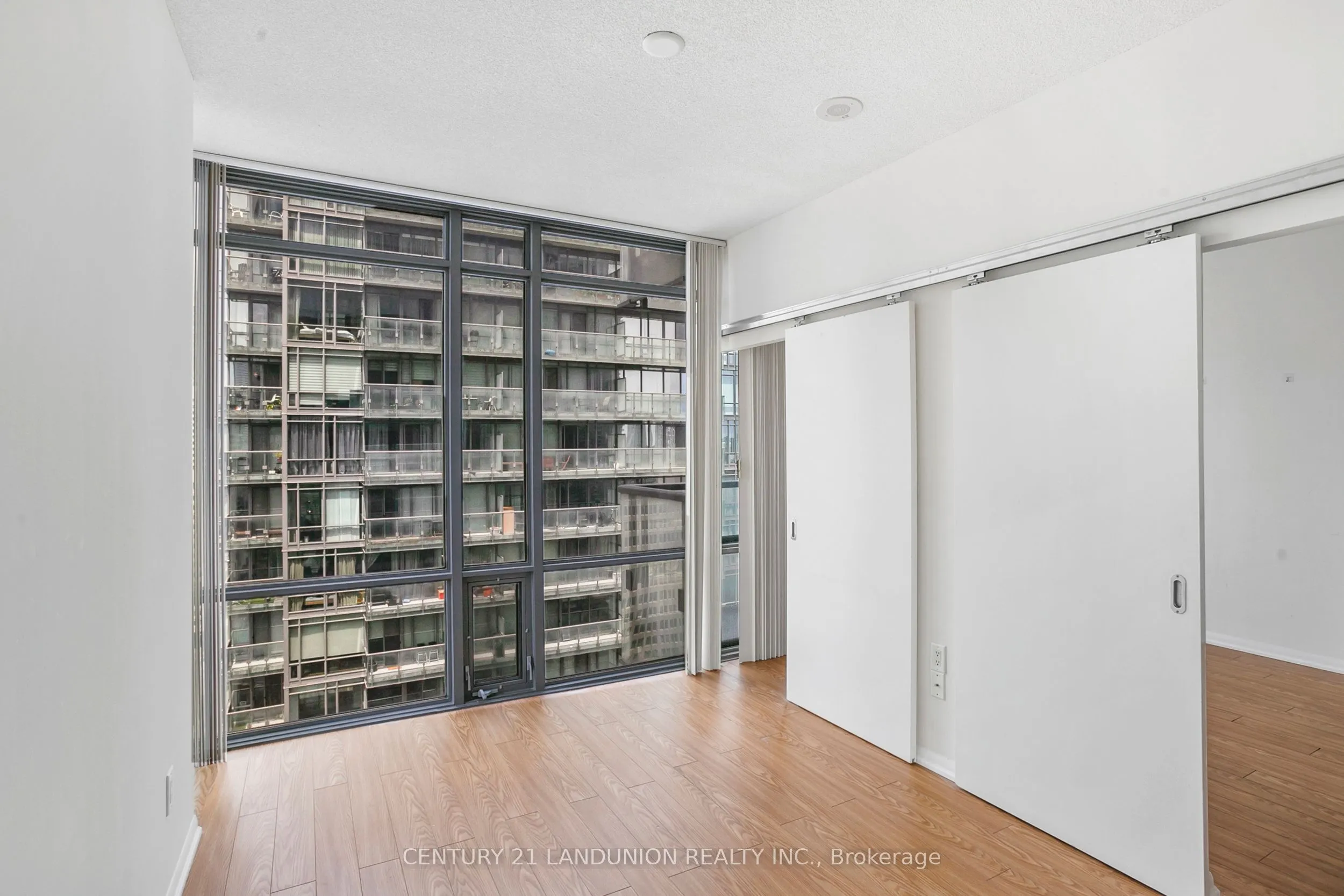 38 Grenville Street, #2801