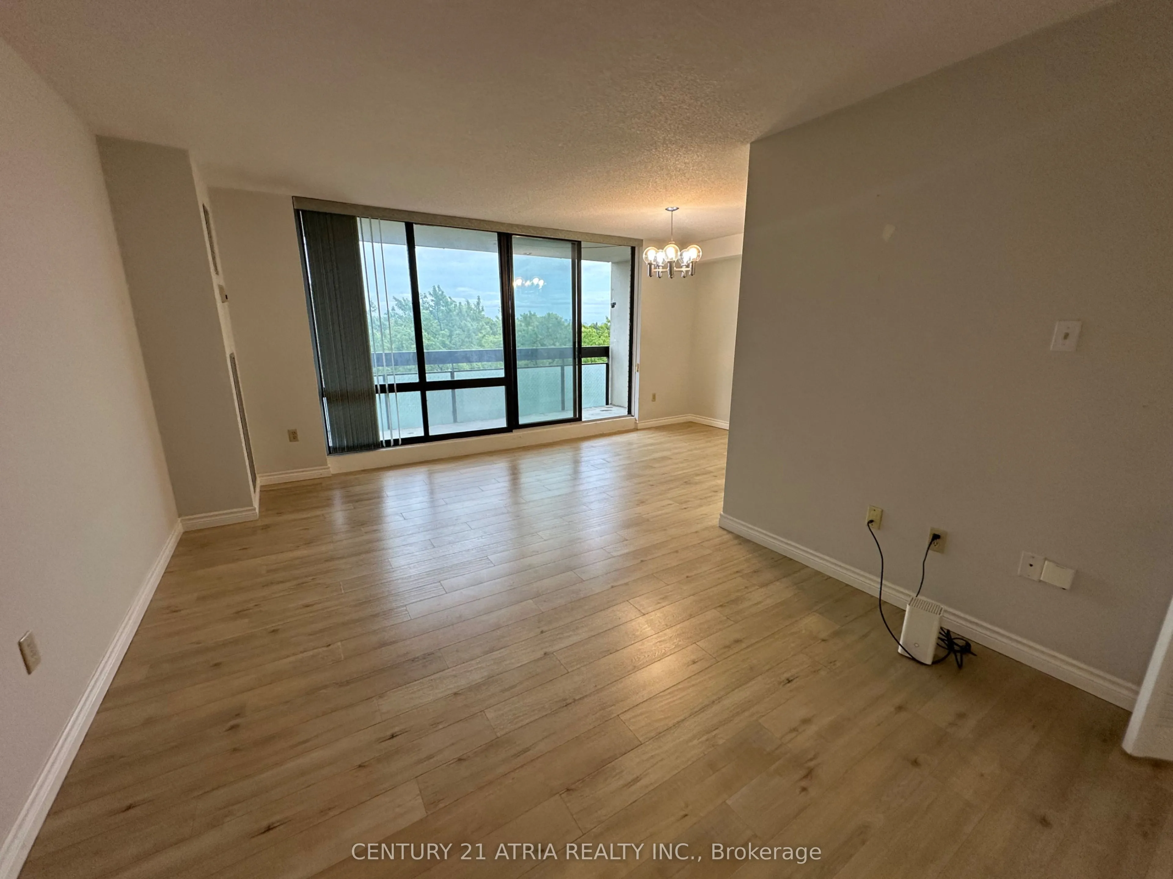 350 Seneca Hill Drive, #814