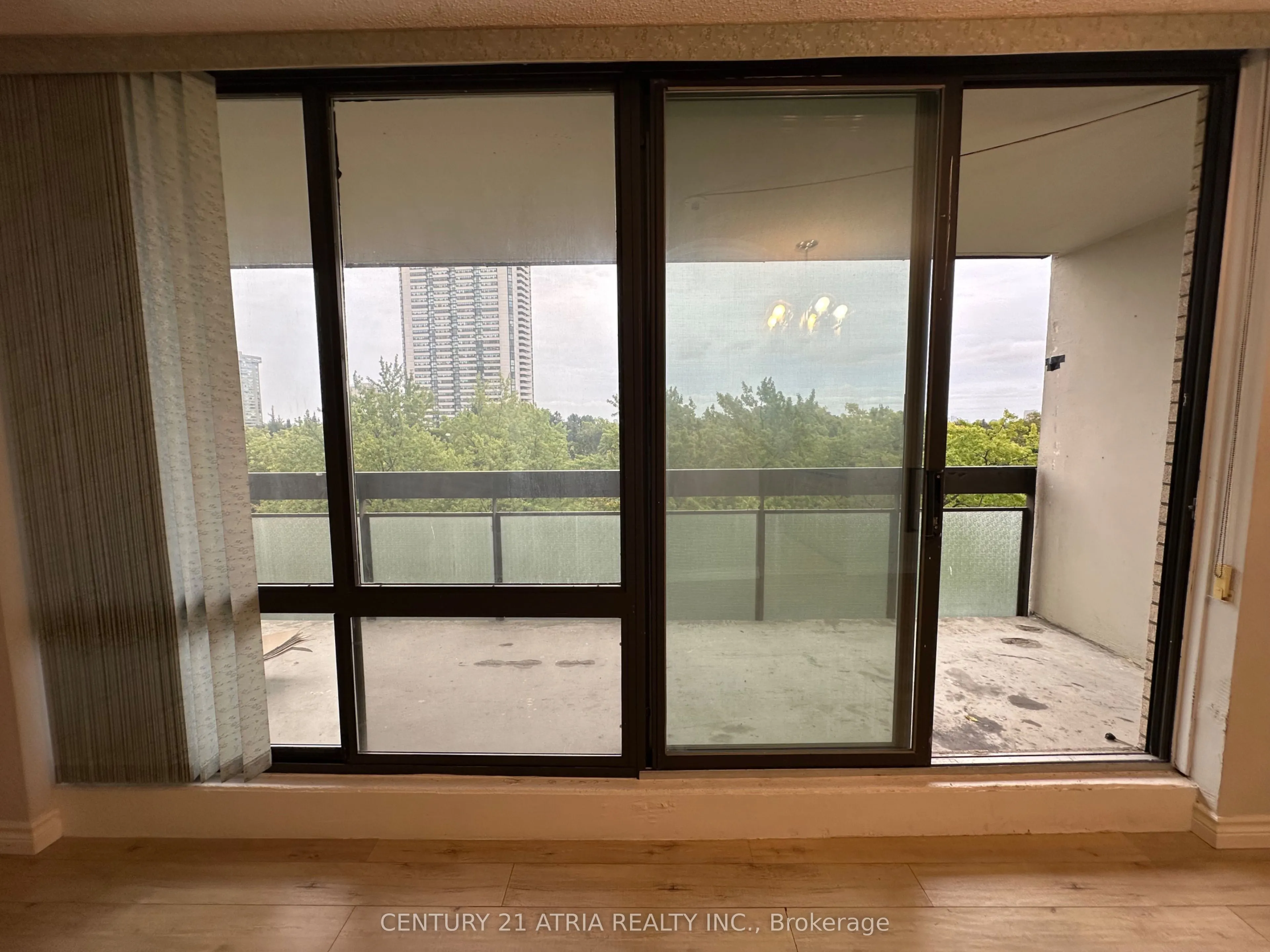 350 Seneca Hill Drive, #814