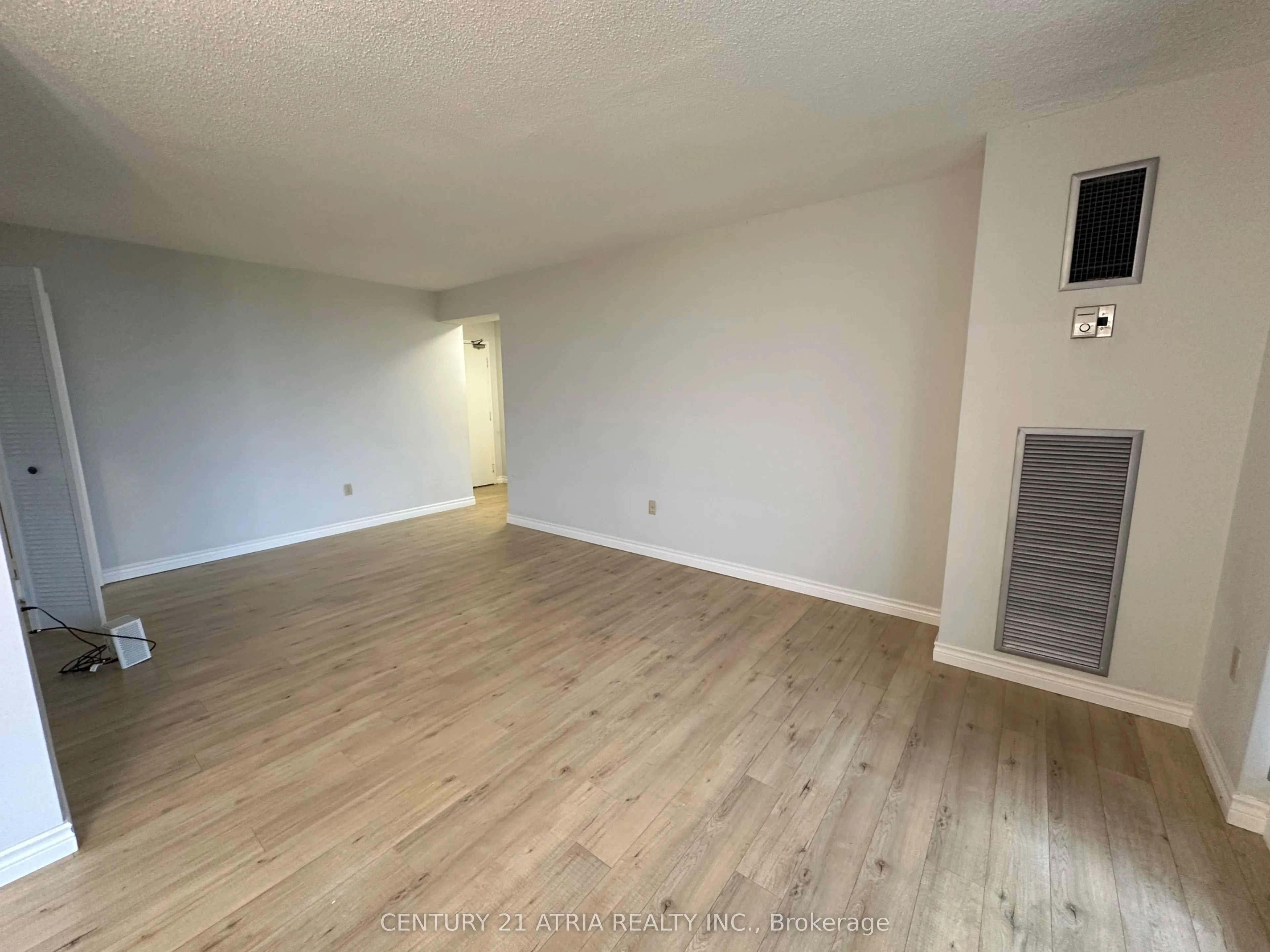 350 Seneca Hill Drive, #814