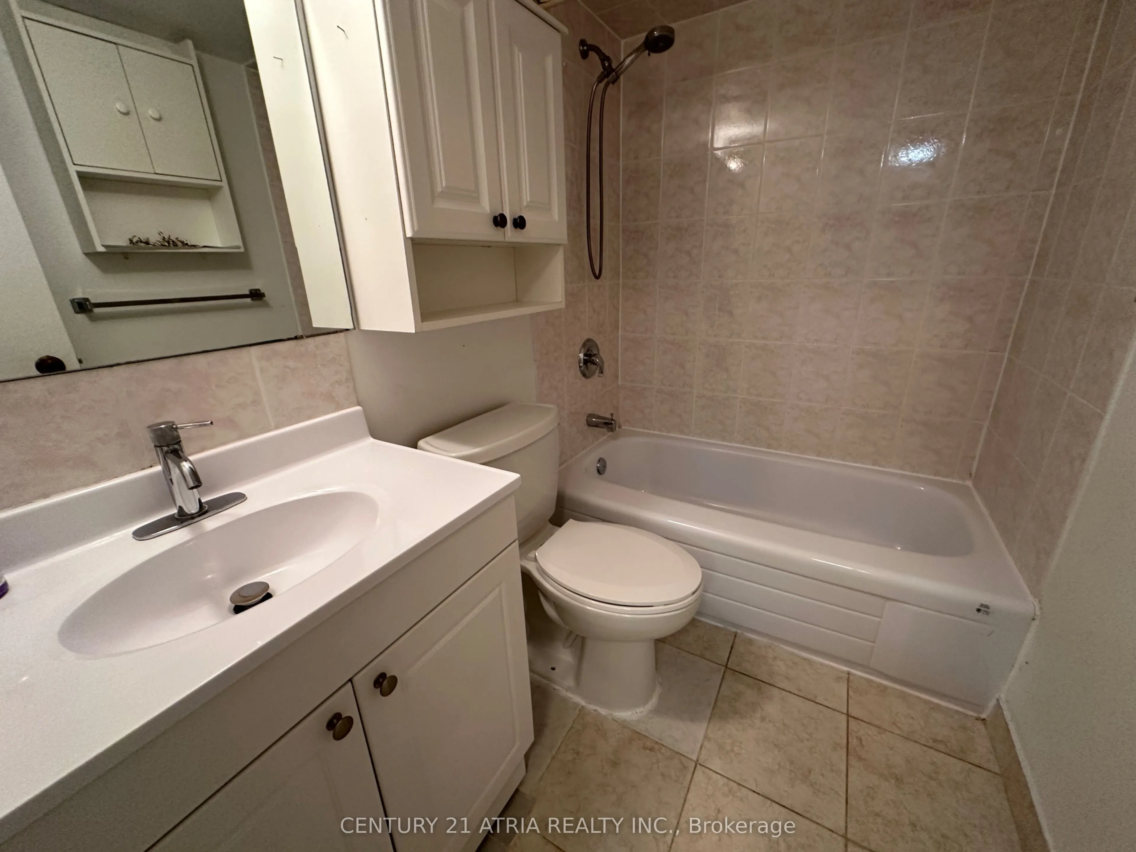 350 Seneca Hill Drive, #814