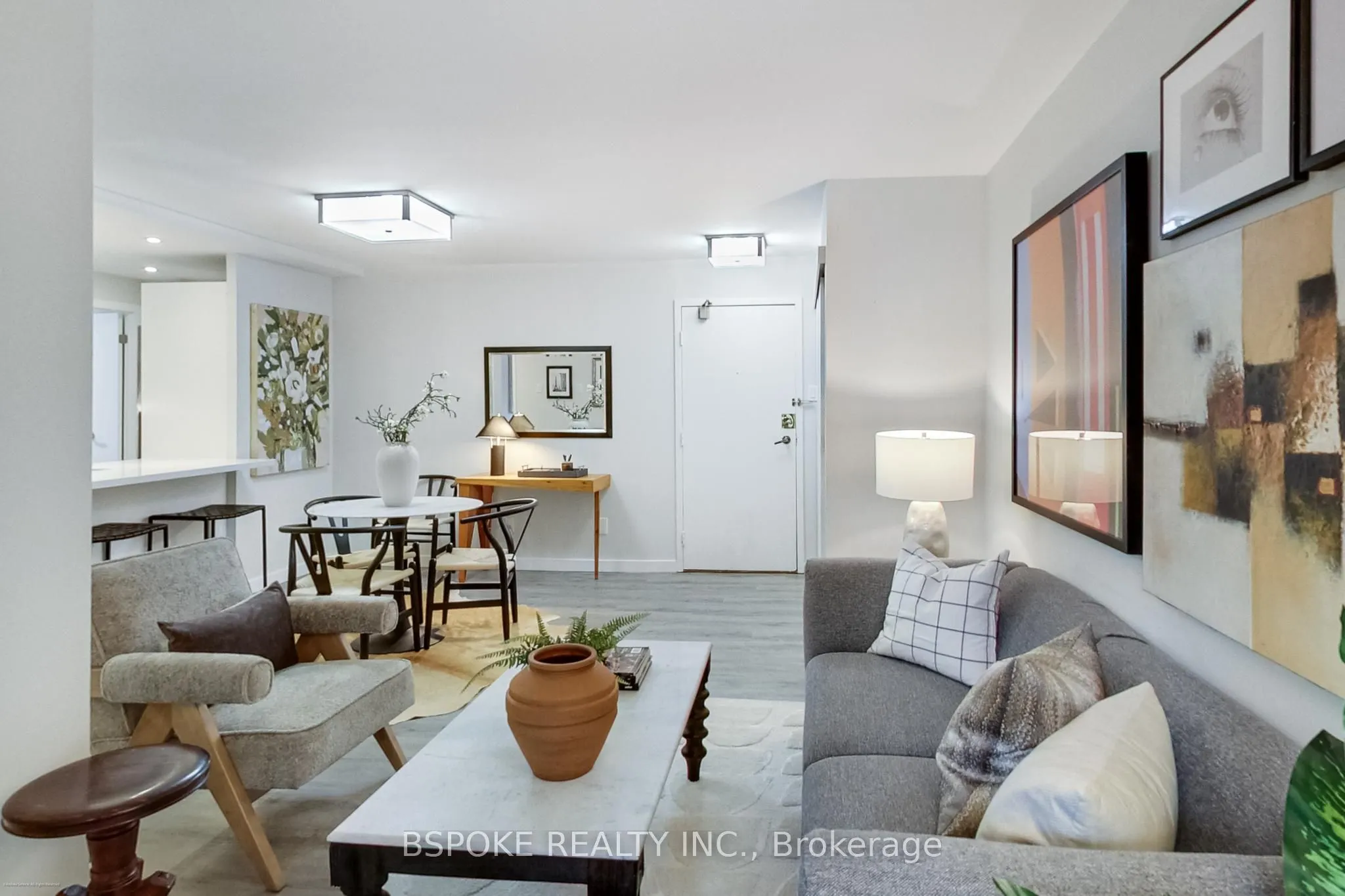 105 McCaul Street, #204