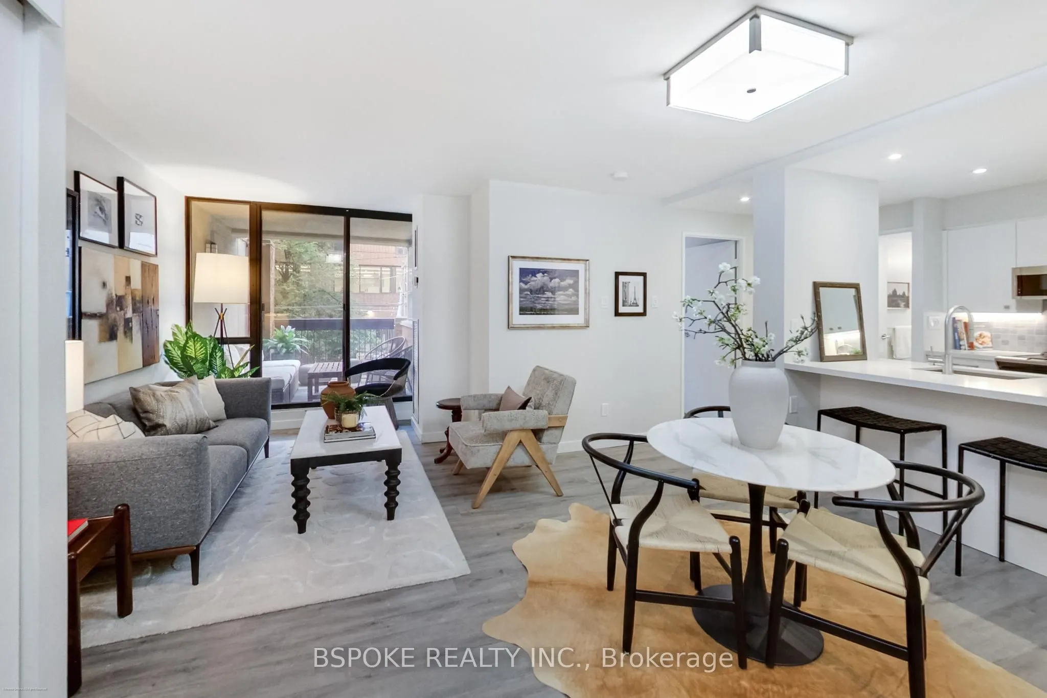 105 McCaul Street, #204