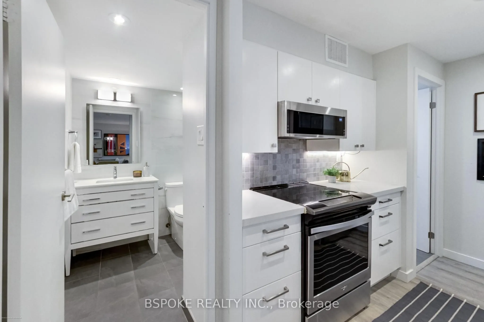 105 McCaul Street, #204