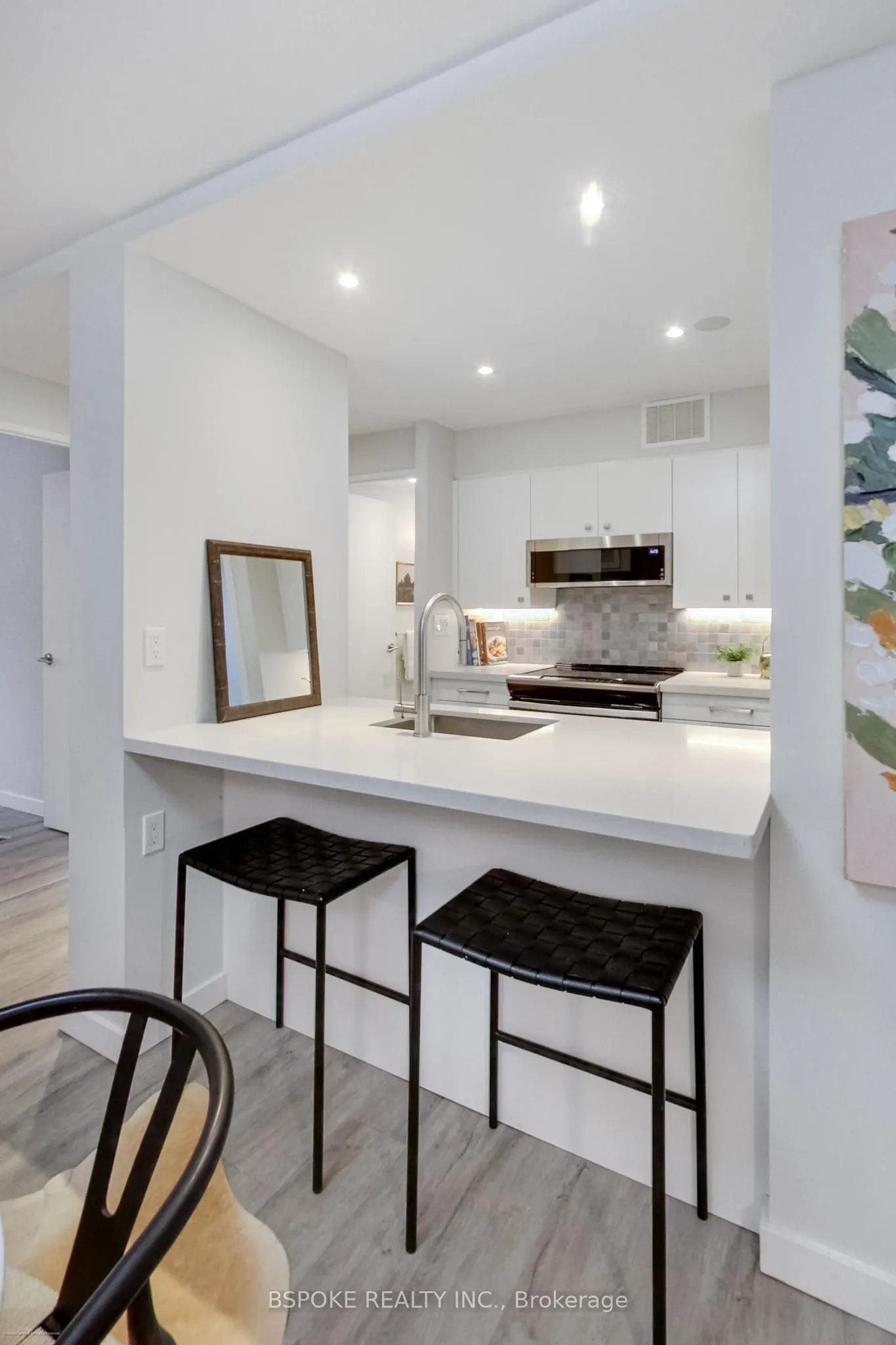 105 McCaul Street, #204