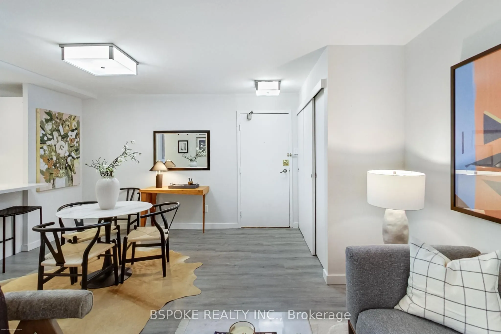 105 McCaul Street, #204