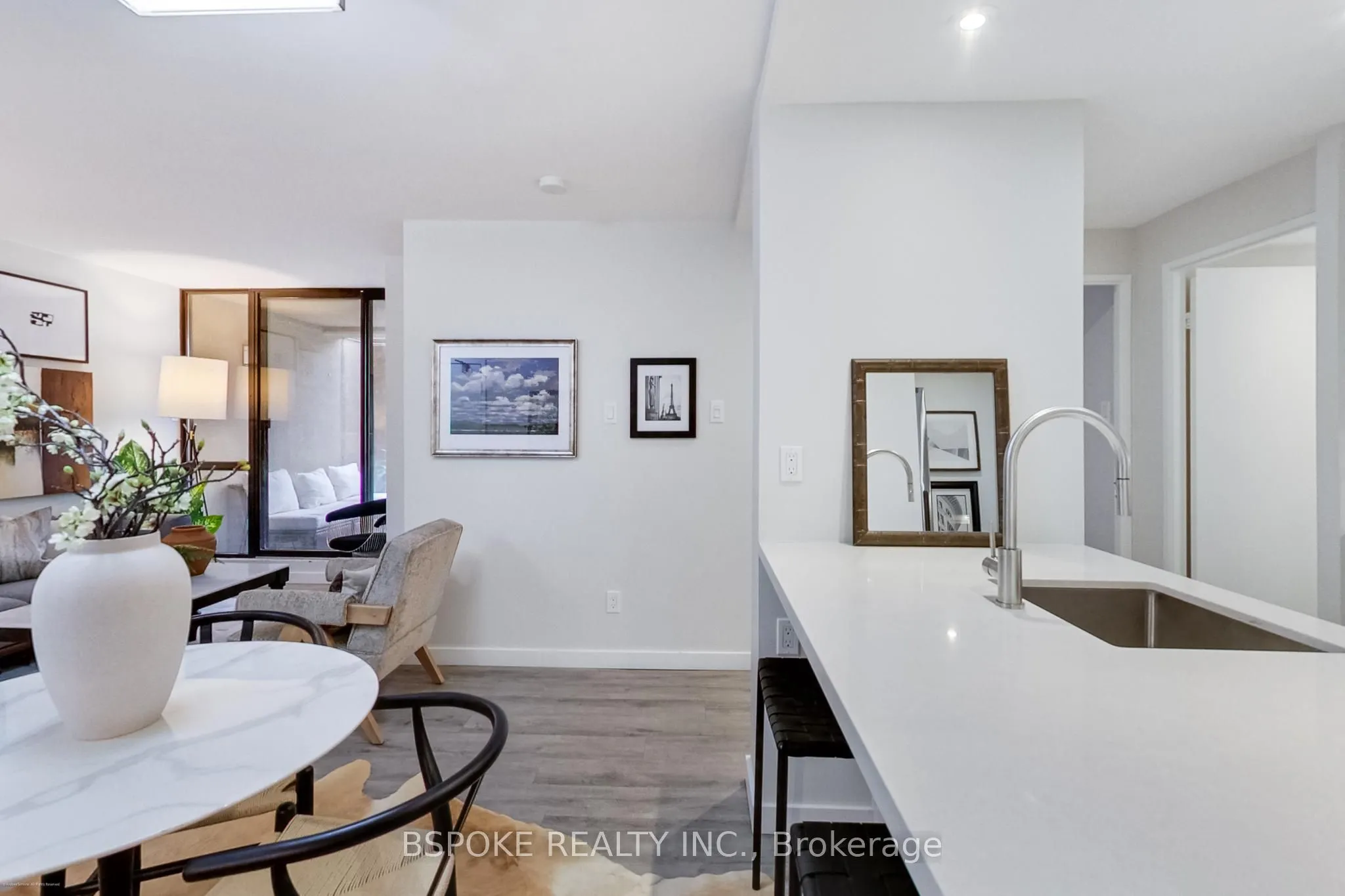 105 McCaul Street, #204