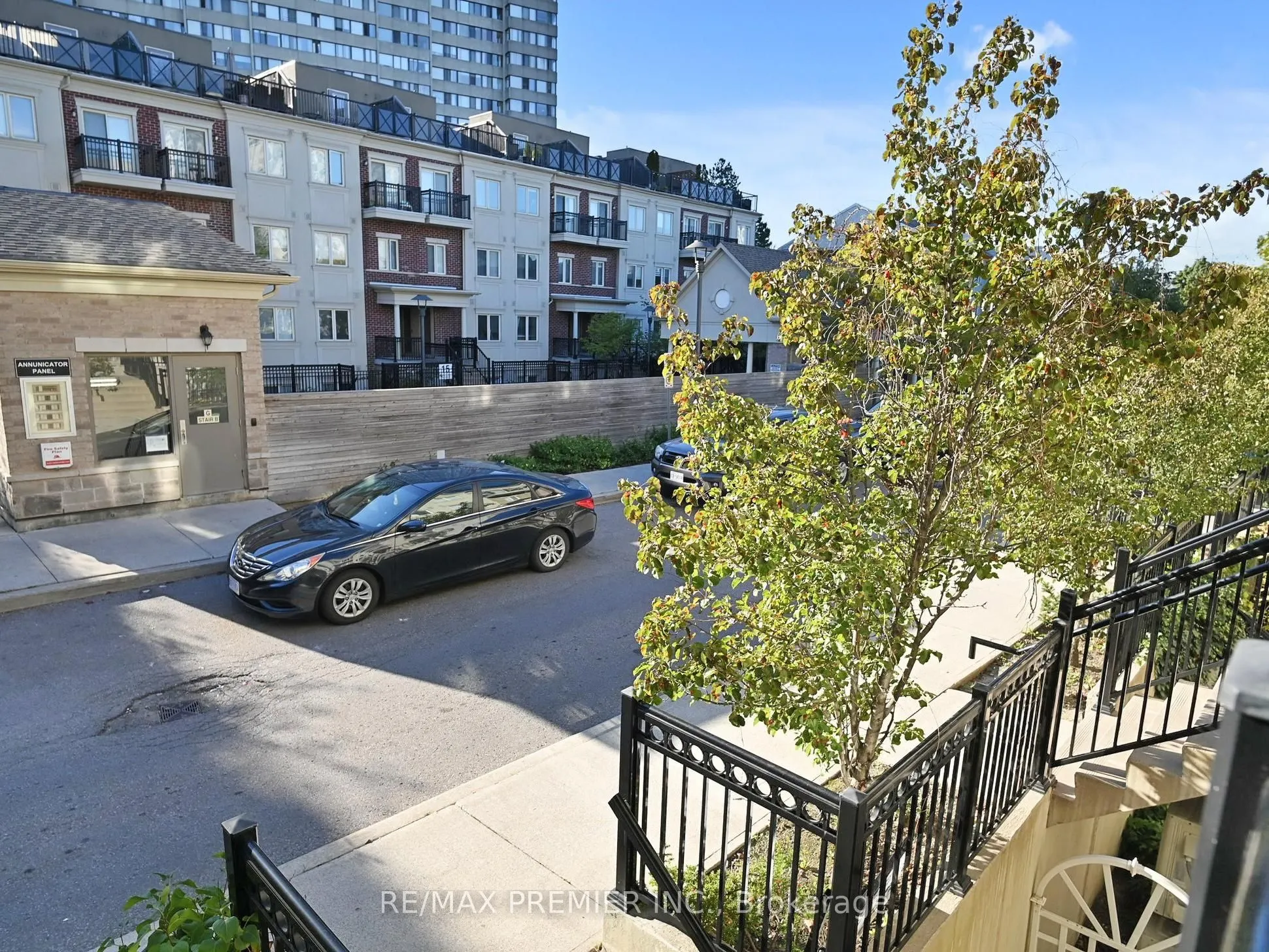 19 Coneflower Crescent, #272