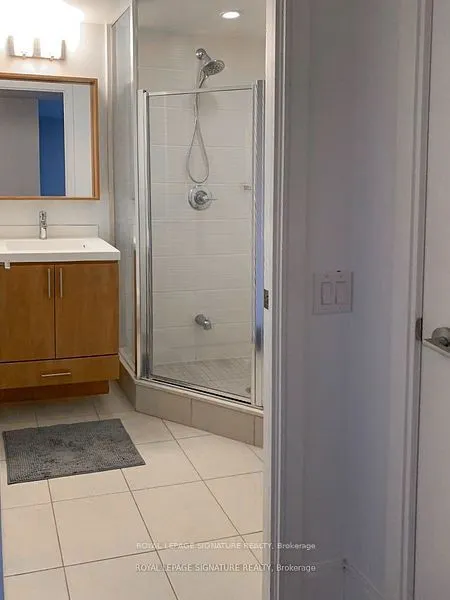560 Front Street W, #826