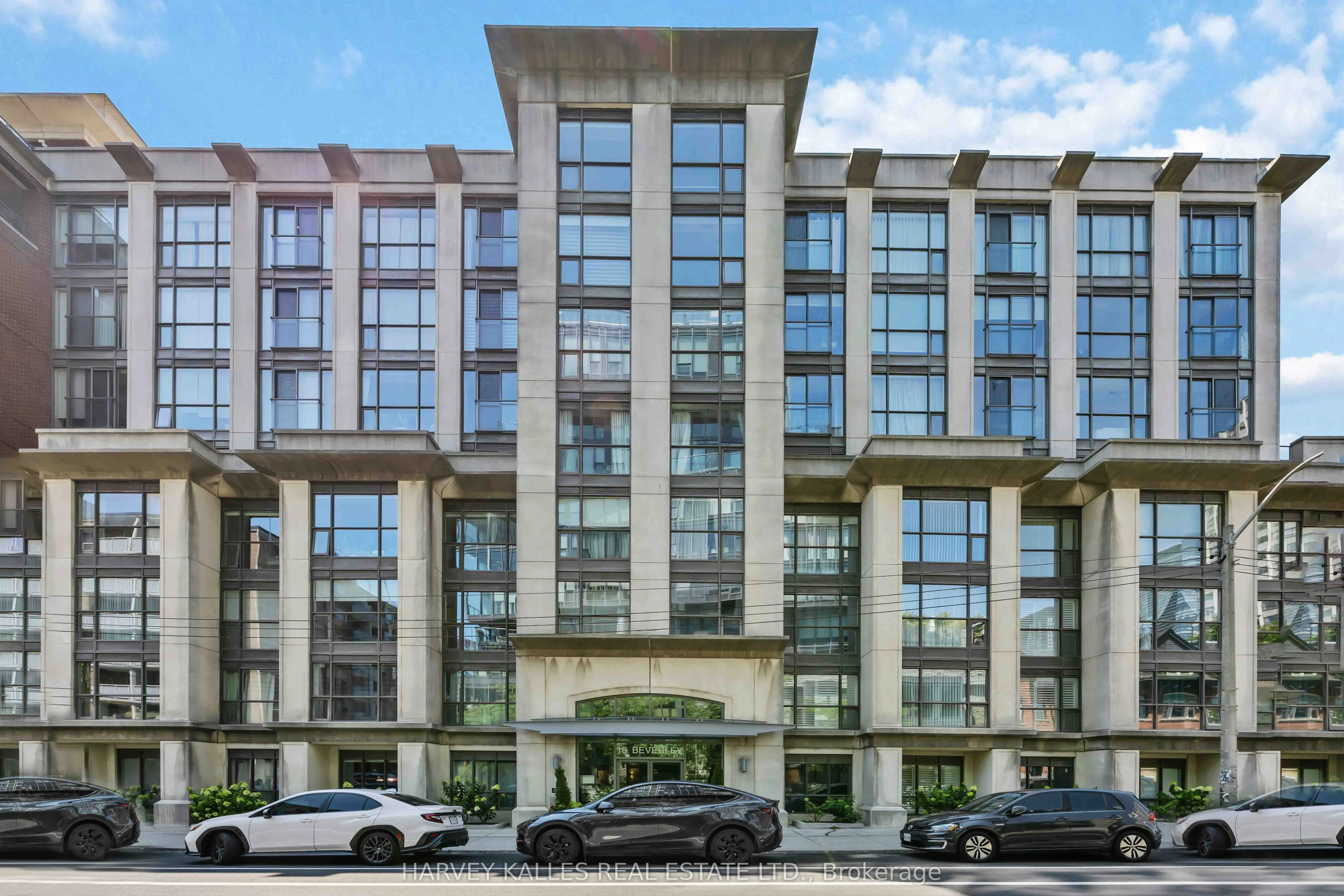 18 Beverley Street, #416