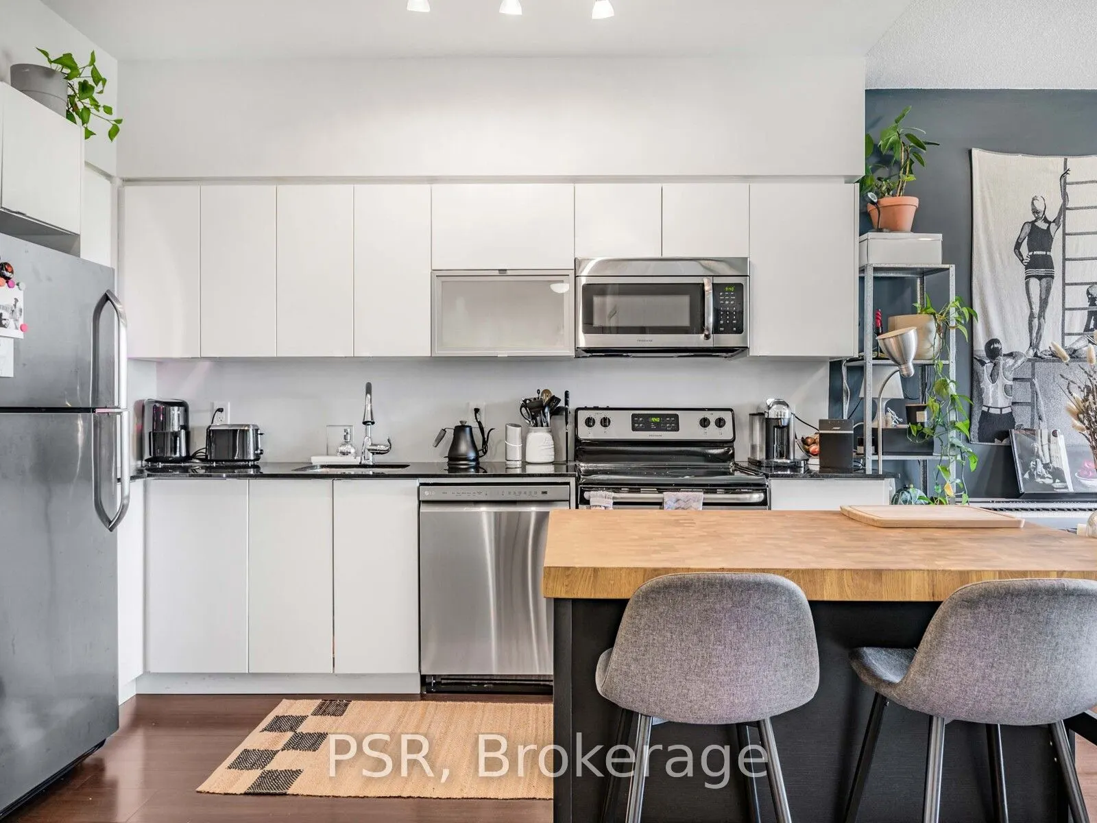 150 East Liberty Street, #2513