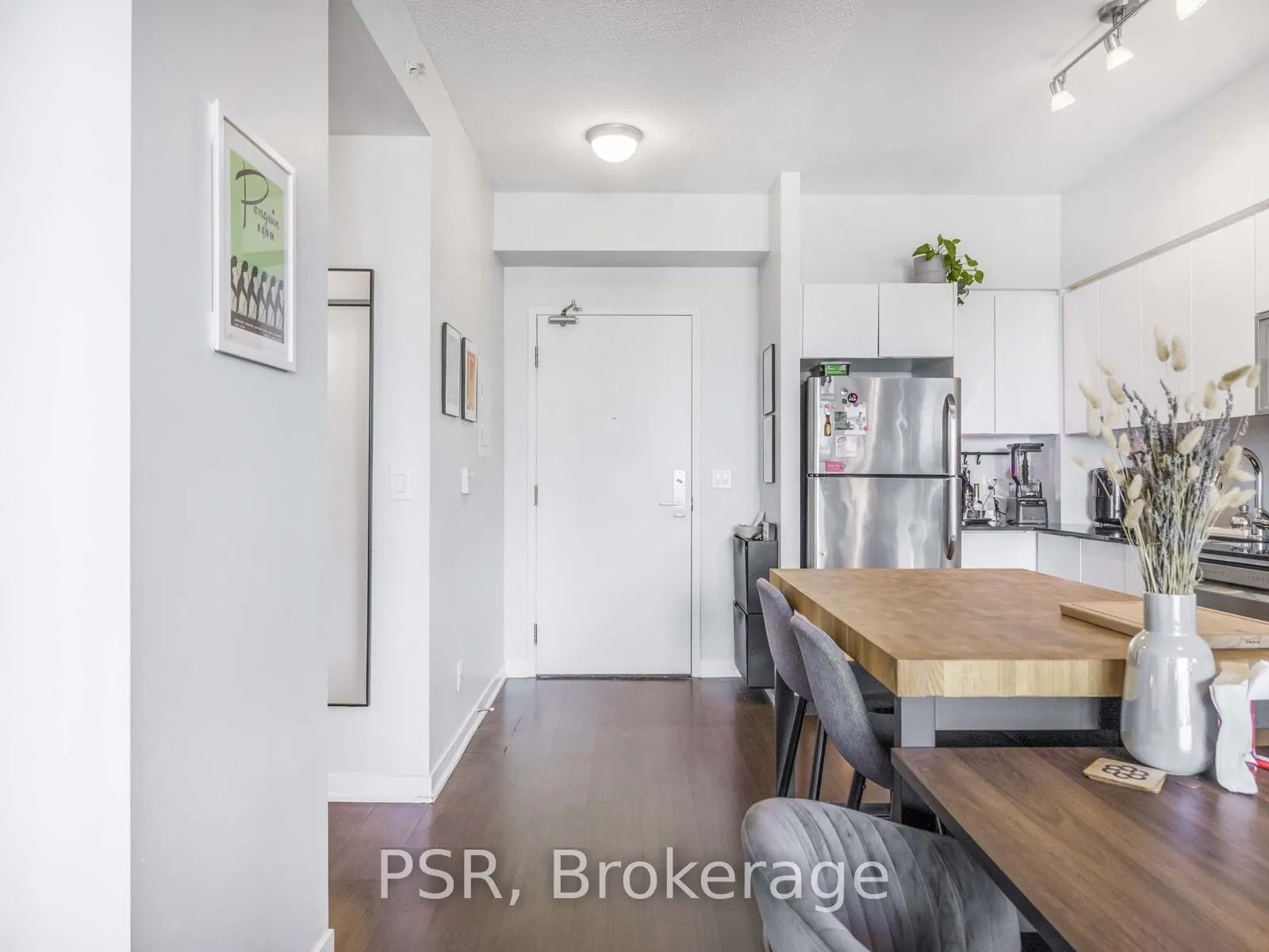150 East Liberty Street, #2513