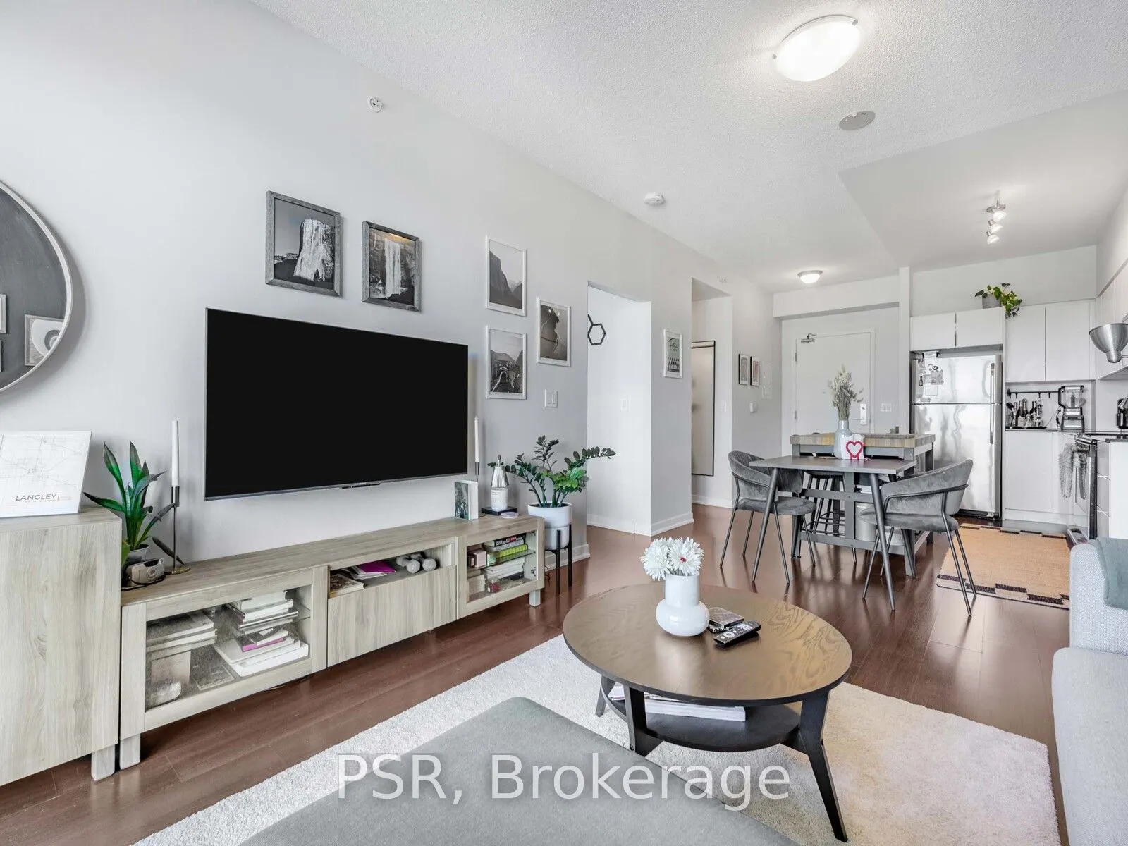 150 East Liberty Street, #2513