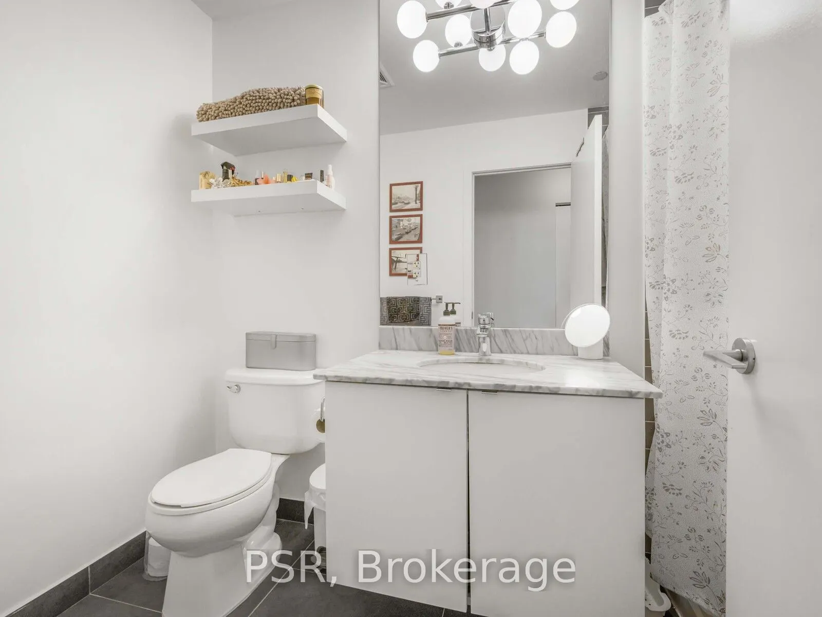150 East Liberty Street, #2513