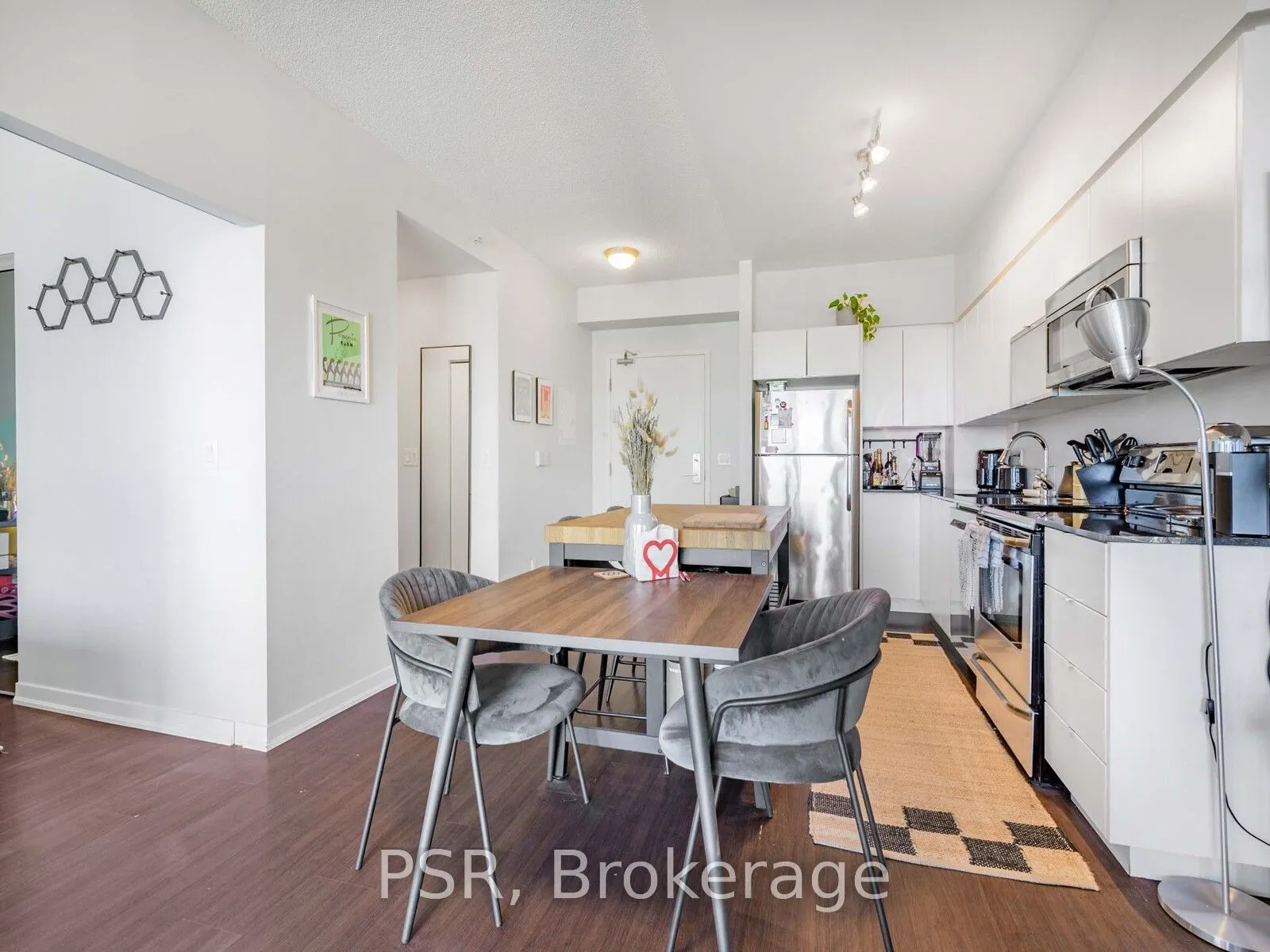 150 East Liberty Street, #2513