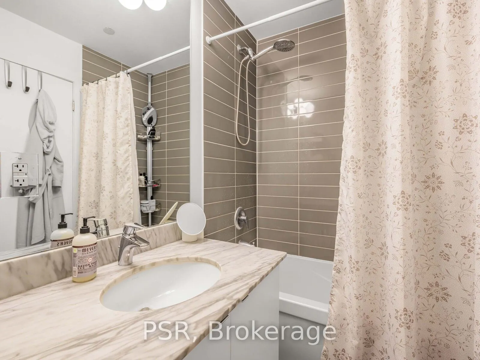 150 East Liberty Street, #2513