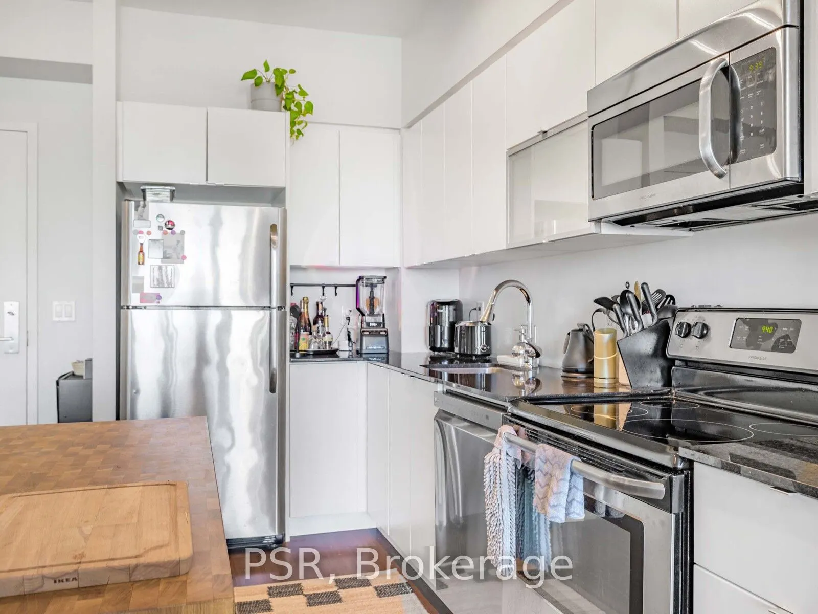 150 East Liberty Street, #2513