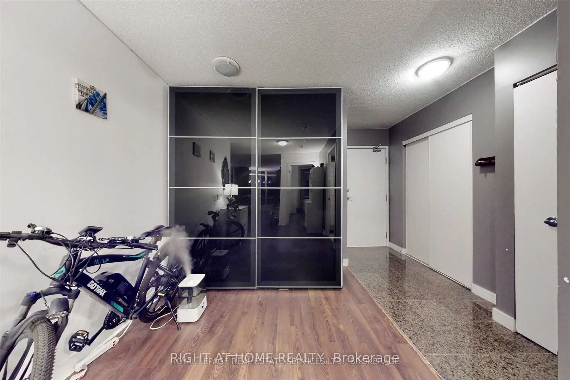 361 Front Street W, #1810