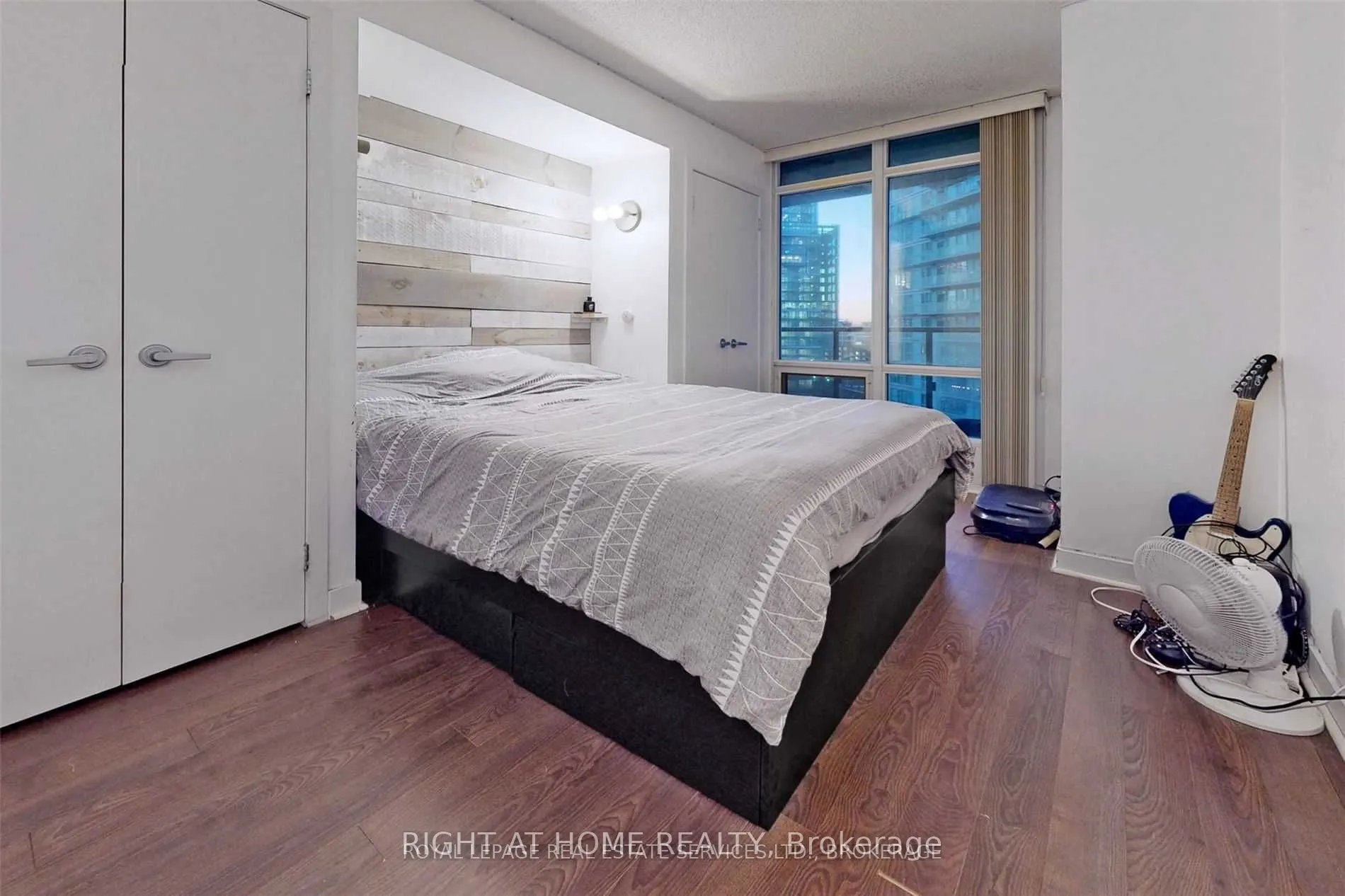 361 Front Street W, #1810