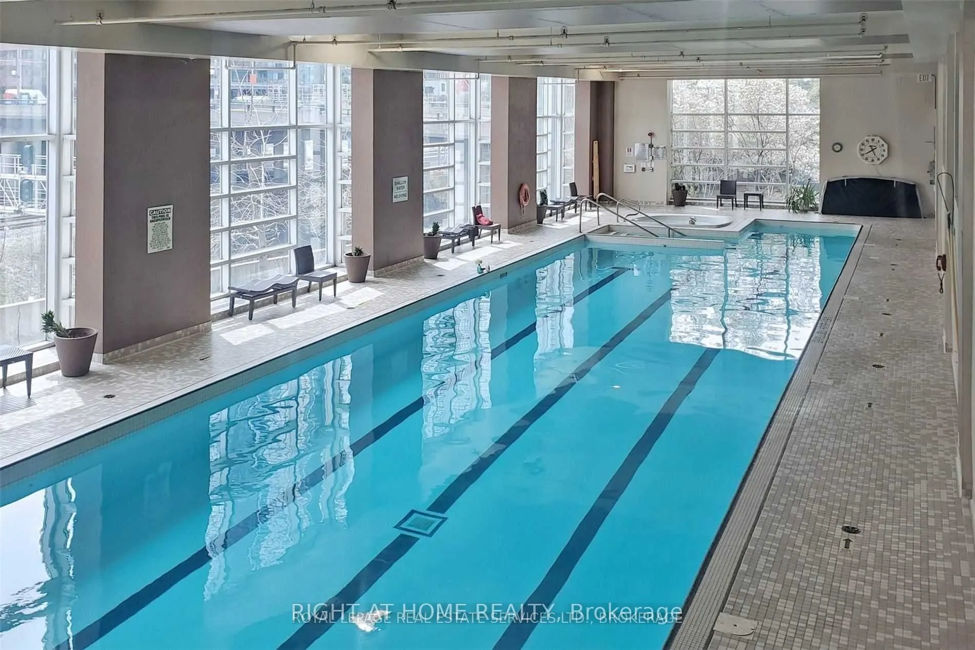 361 Front Street W, #1810