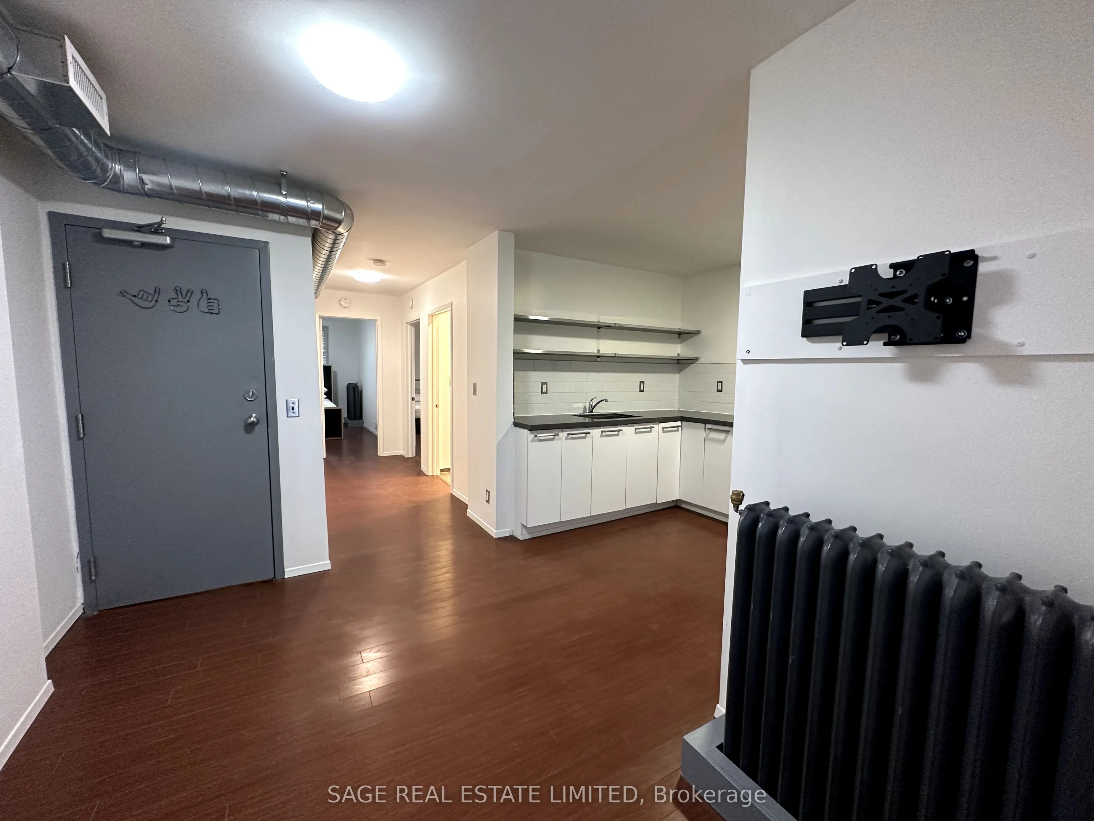 1130 Queen Street W, #3