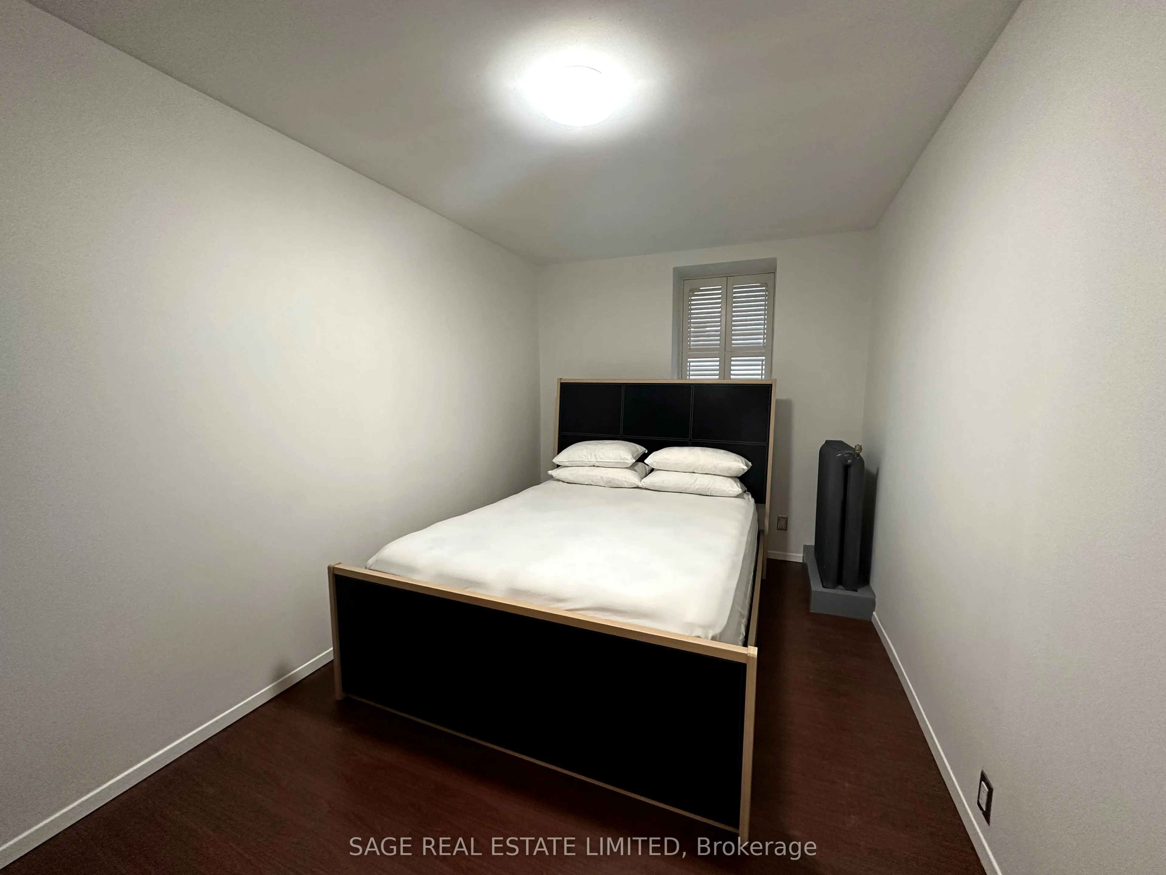 1130 Queen Street W, #3