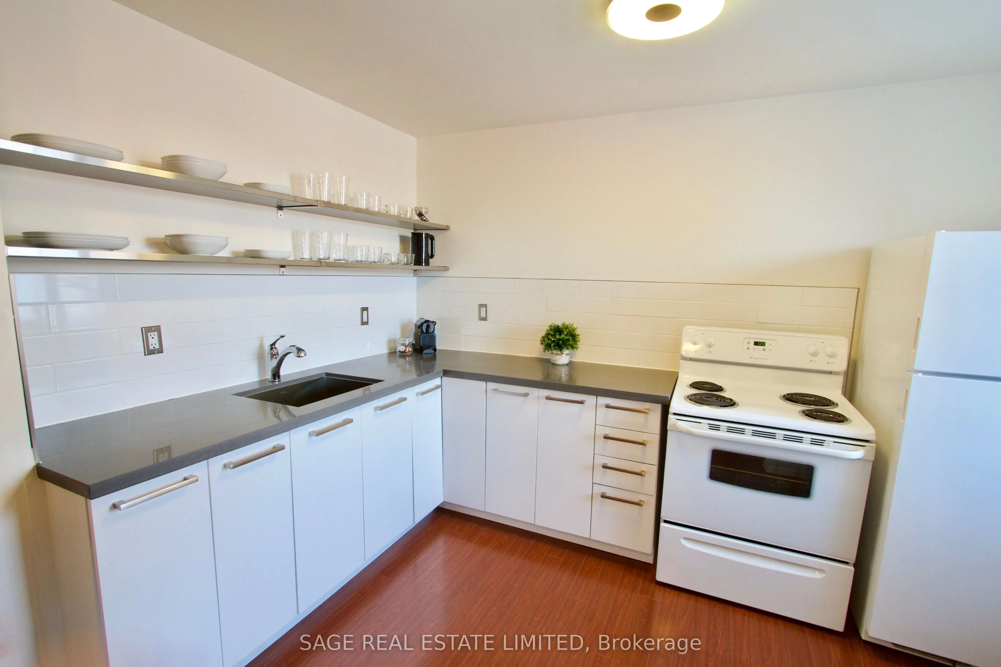 1130 Queen Street W, #3