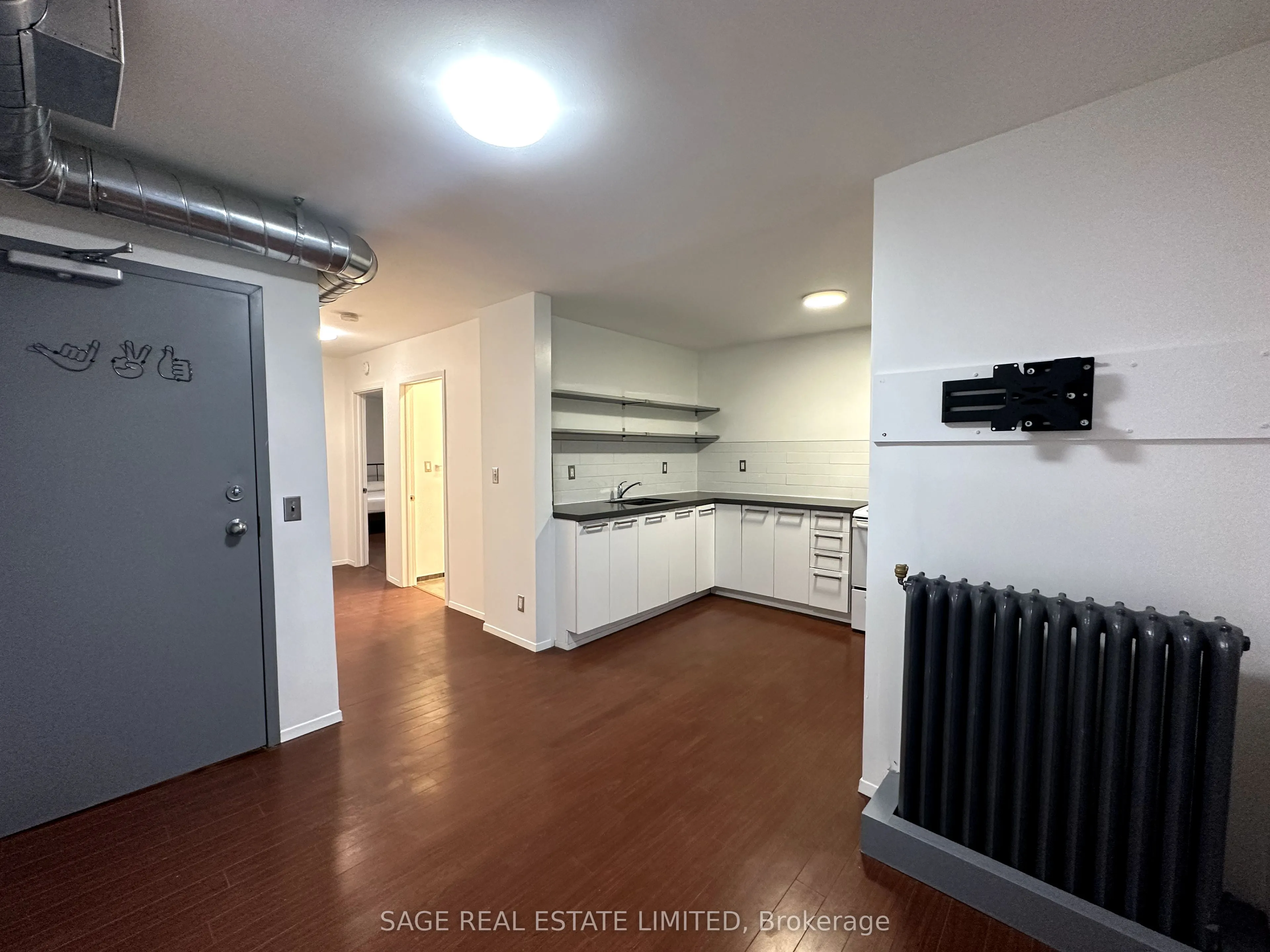 1130 Queen Street W, #3