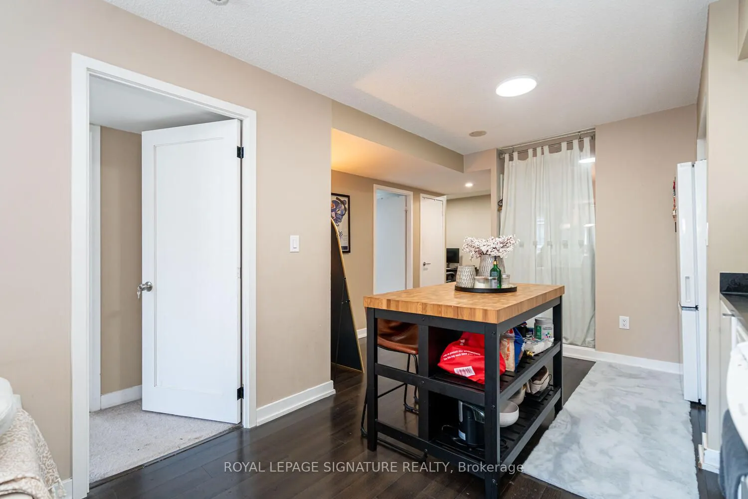 151 Dan Leckie Way, #610
