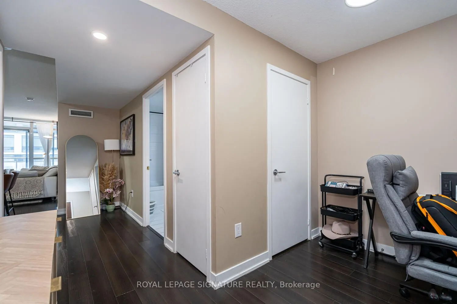 151 Dan Leckie Way, #610