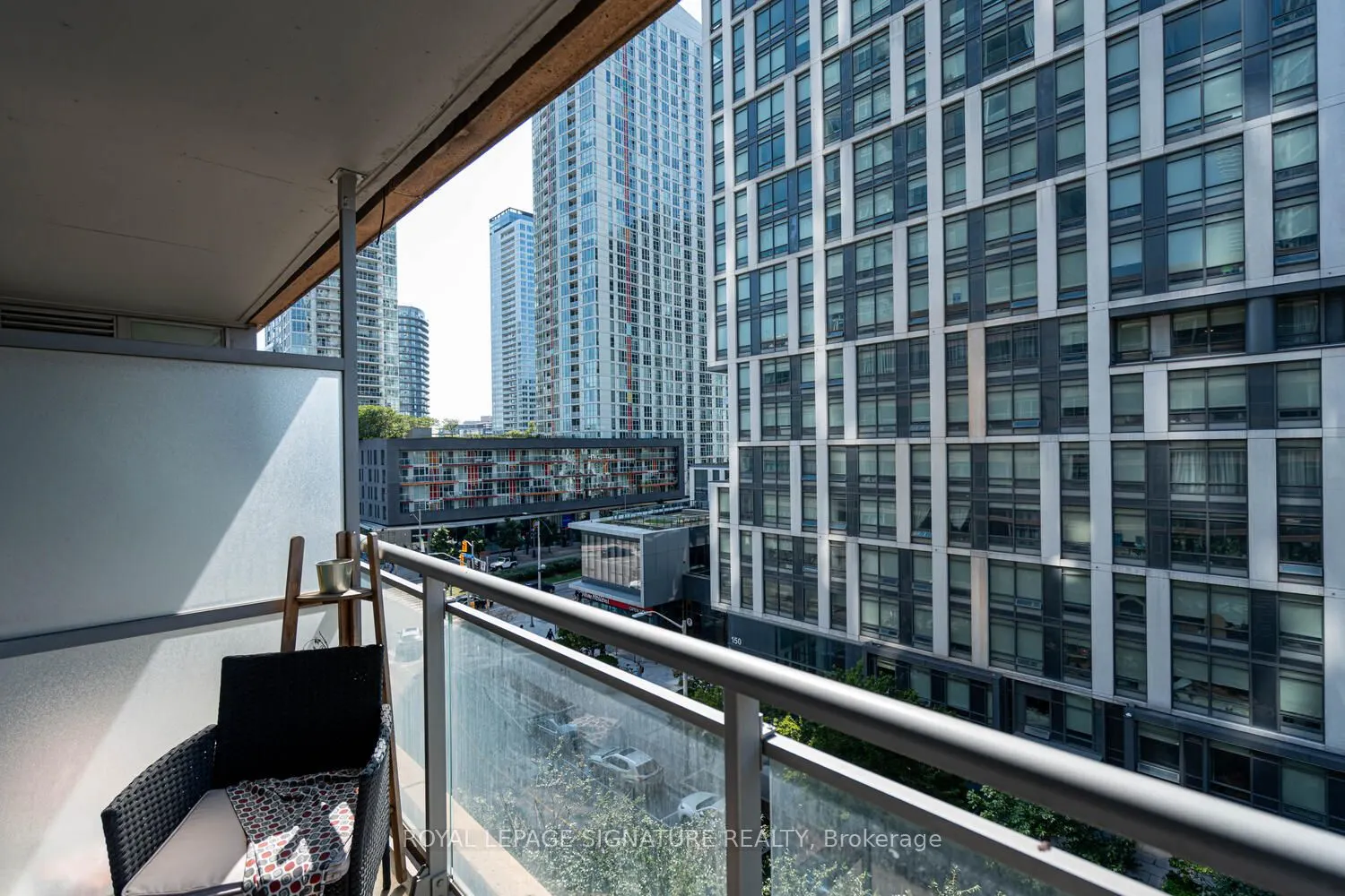 151 Dan Leckie Way, #610