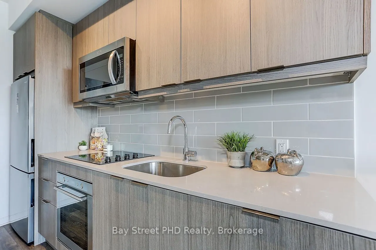 38 Forest Manor Road, #1205