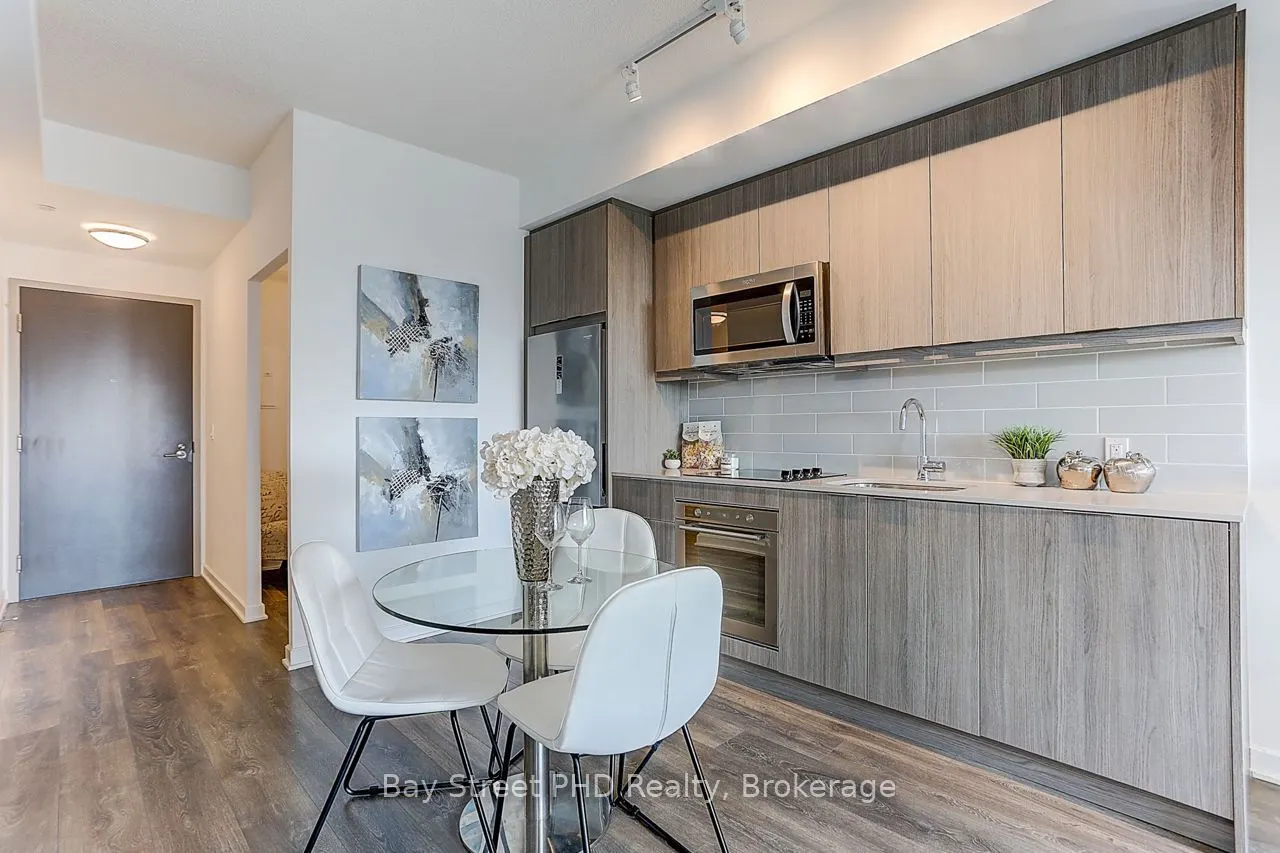 38 Forest Manor Road, #1205
