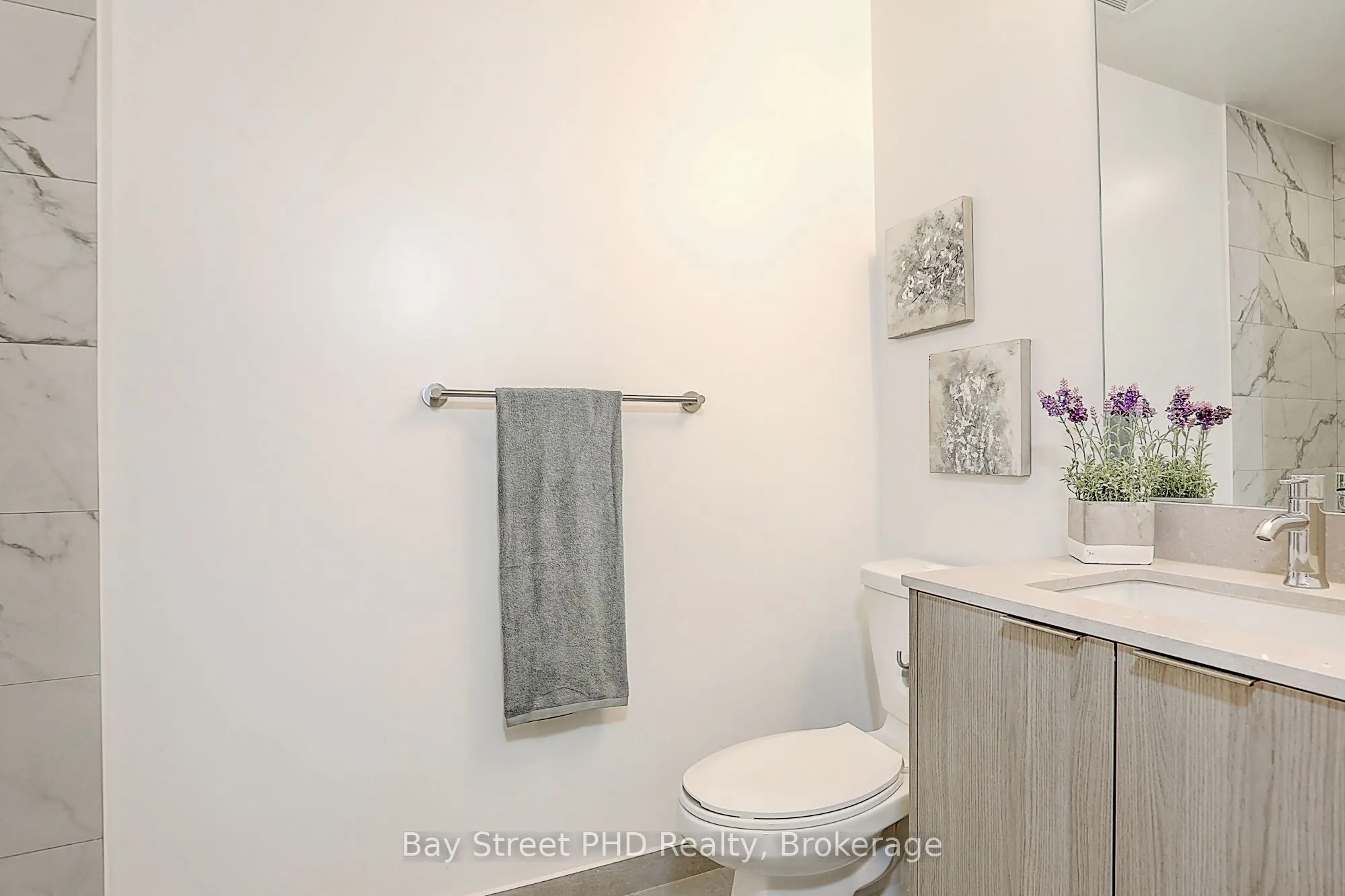 38 Forest Manor Road, #1205
