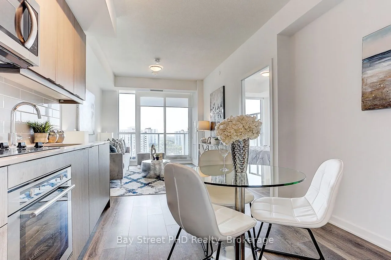 38 Forest Manor Road, #1205